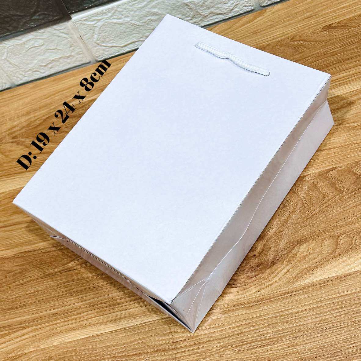 Túi giấy trắng combo 100c kt: 19 x 24 x 8