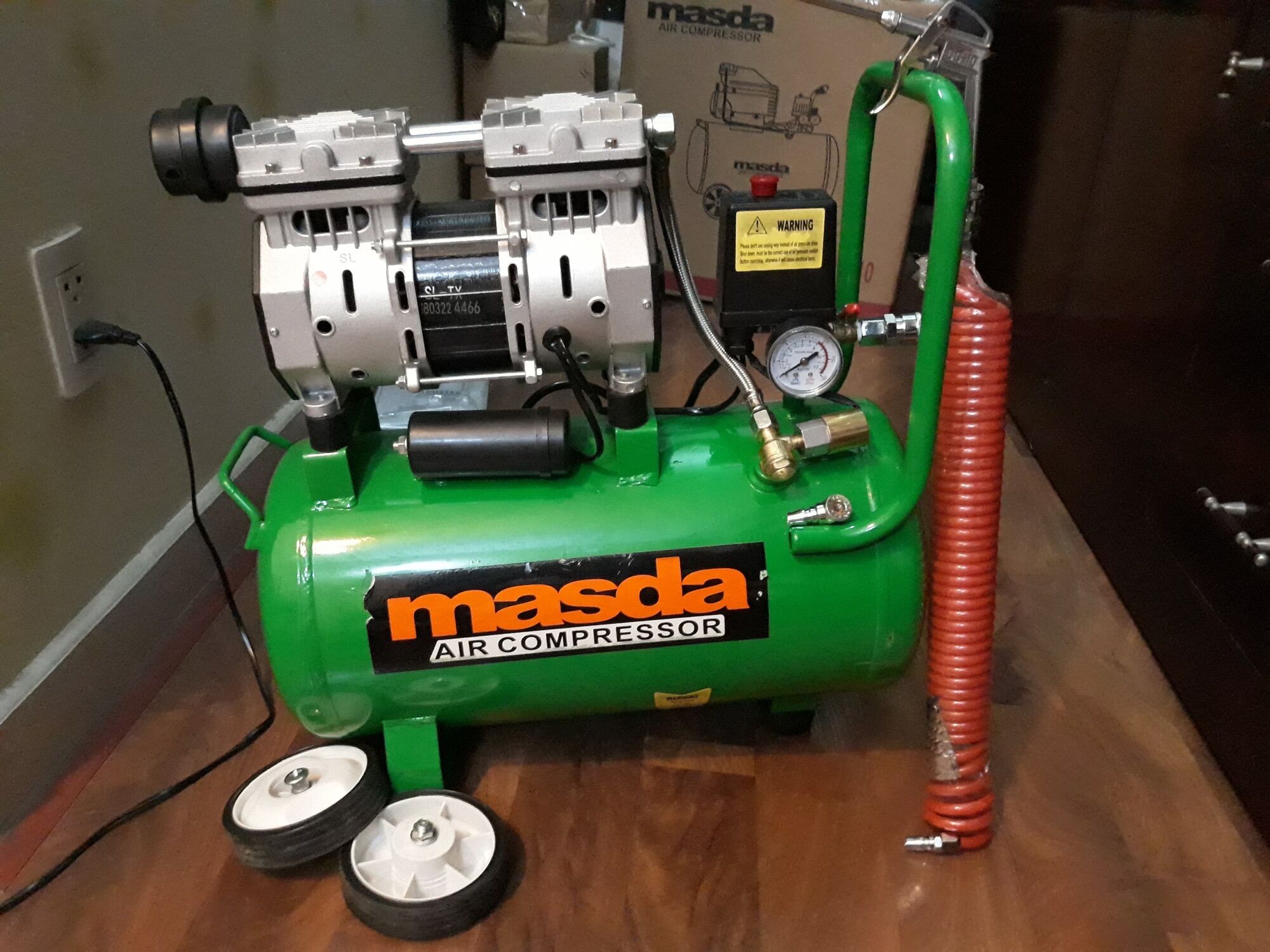 Máy bơm hơi không dầu (12L)