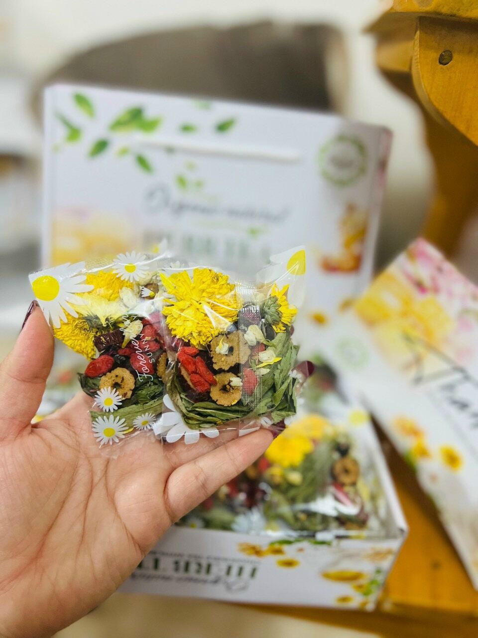 Trà Dưỡng Nhan- 7 Vị Thảo Mộc