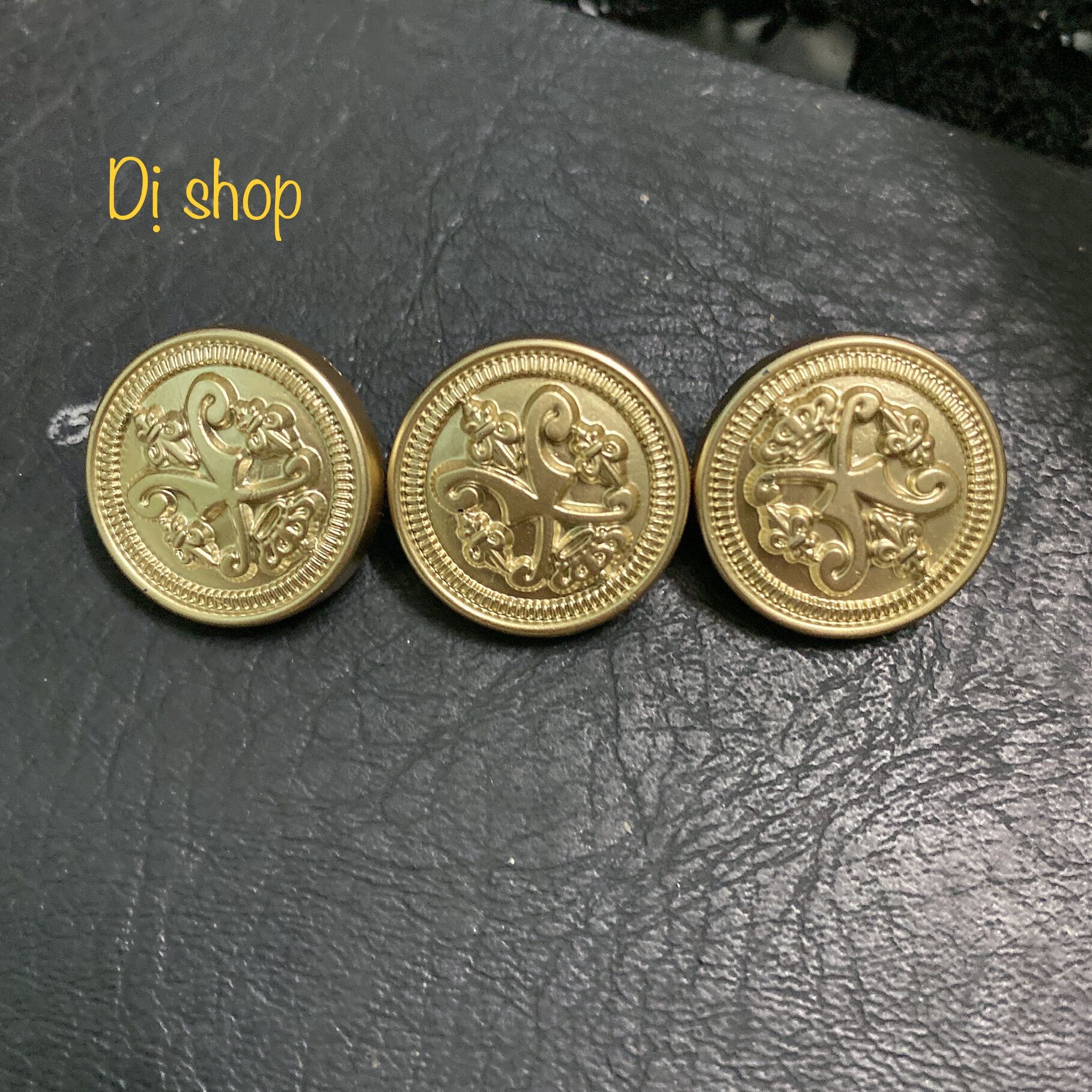 Set 5 NÚT NHỰA HOA GIẢ ĐỒNG SIZE 2.1cm ( vương miệng)