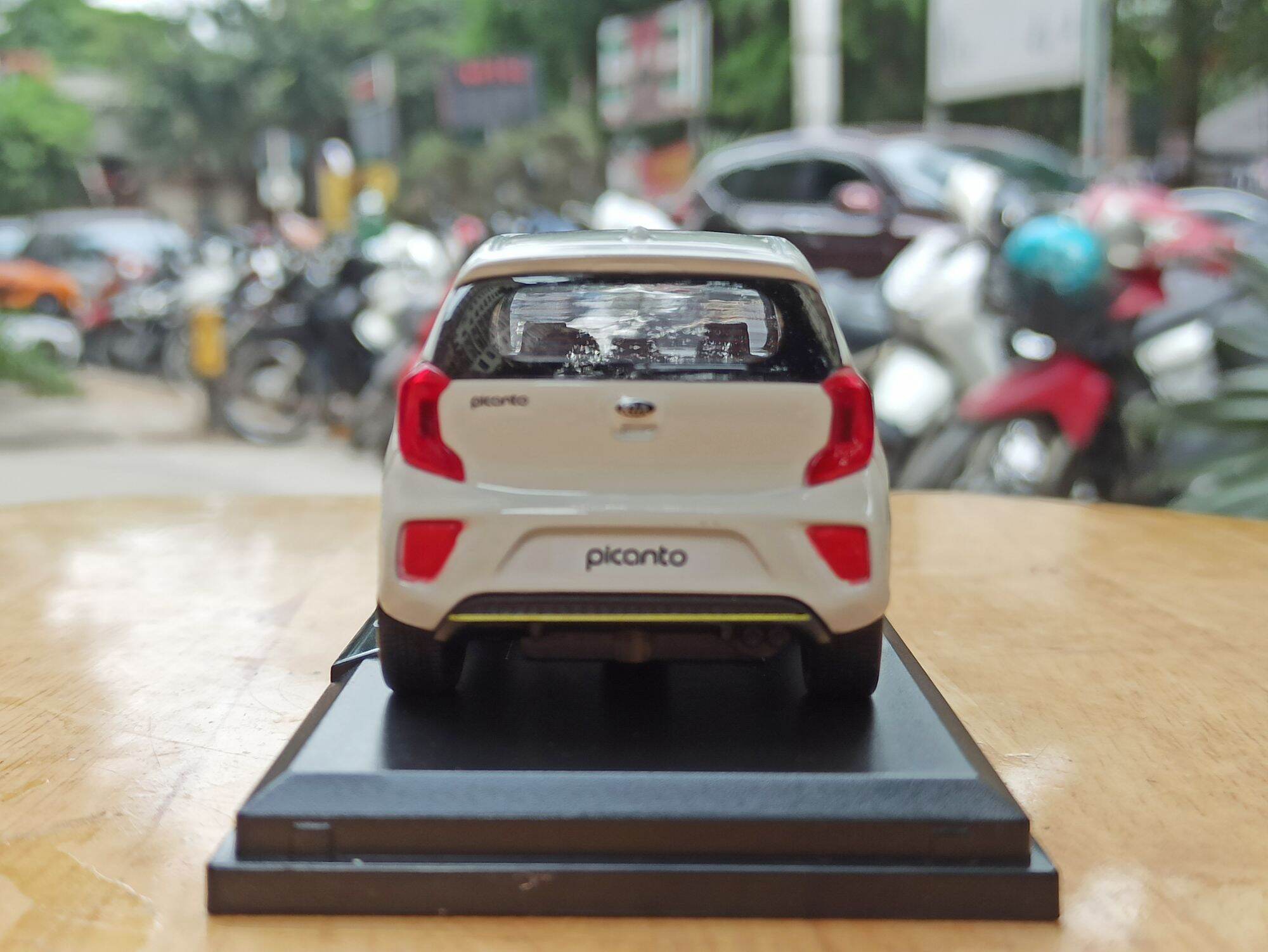Mô hình xe Kia Morning tỷ lệ 1/38