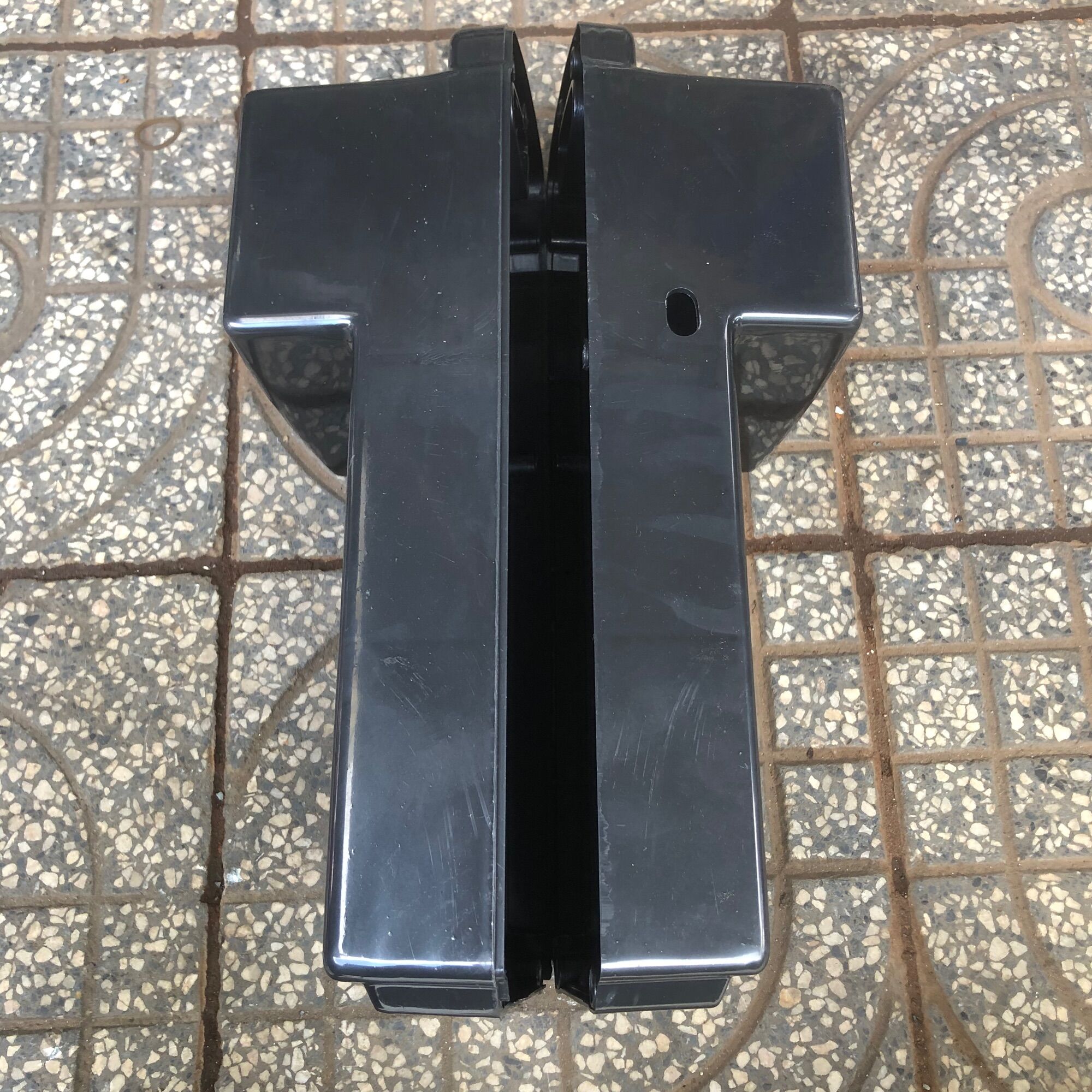 Hộp bình xe đạp điện - vỏ hộp 4 bình xe đạp điện chữ T - hộp đựng bình ắc quy xe điện