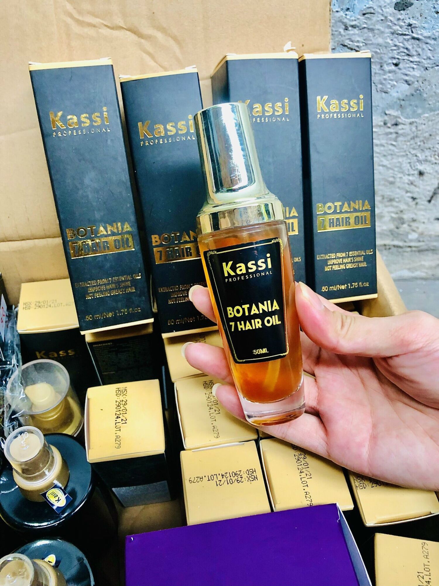 Tinh dầu dưỡng phục hồi tóc chiết xuất 7 loại dầu Kassi Botania 50ml