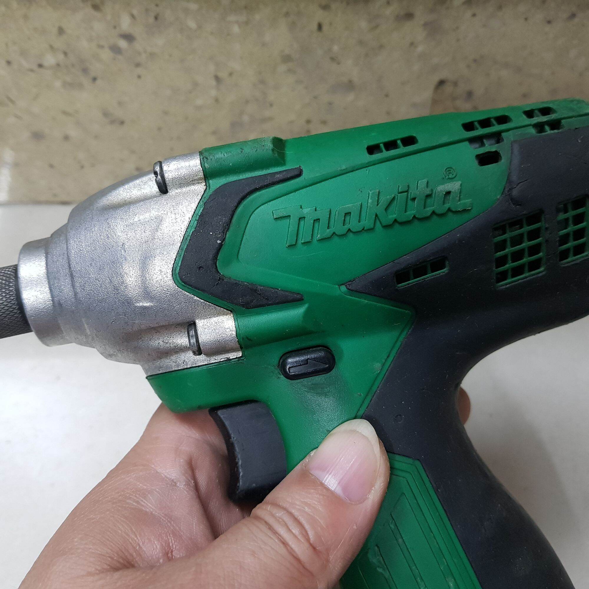 Máy bắn vít Makita M694D nội địa Nhật đời cao