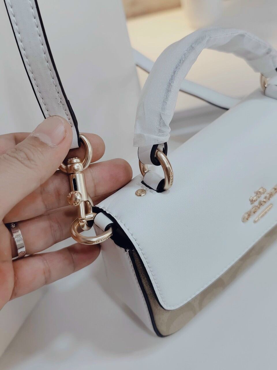 NEW CO**ACH - Mini Josie Top Handle sang chảnh