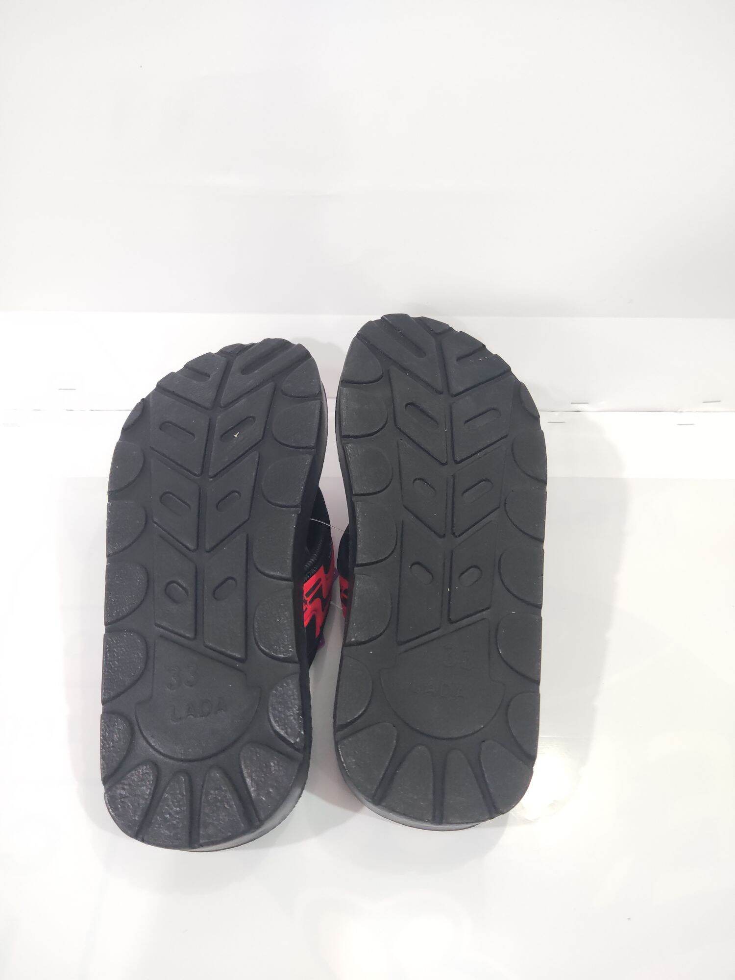 dép xỏ ngón bé trai