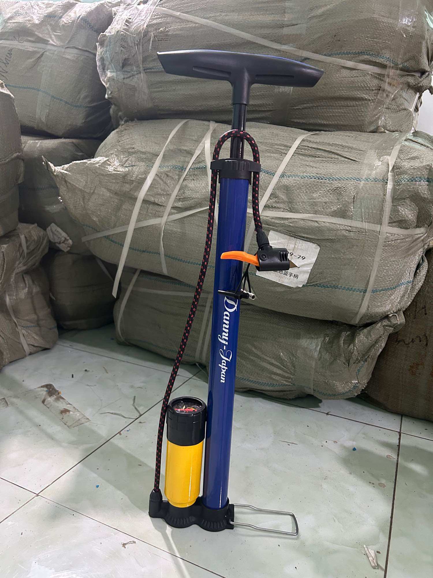 Bơm Tay Xe Đạp , Xe Máy Có Đồng Hồ