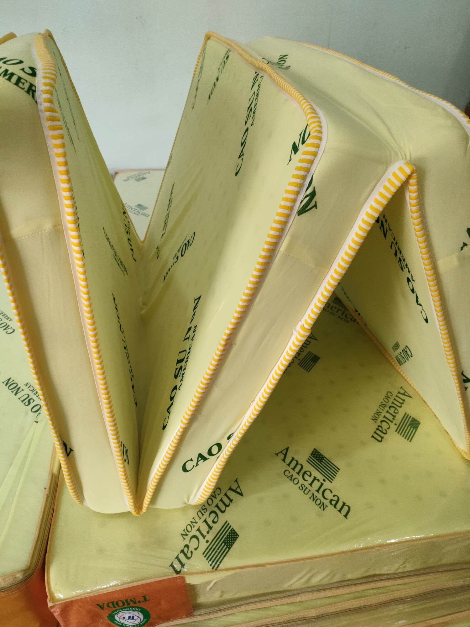 Nệm cao su non gấp 3 american cao 5cm
