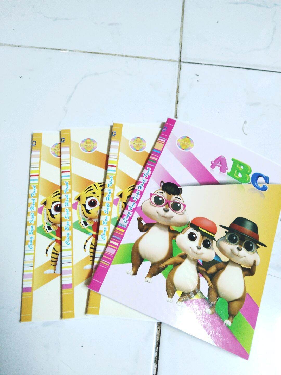 Tập trắng ABC 96 trang, vở tập trắng, 4 ô li, quyển vở trắng ô li