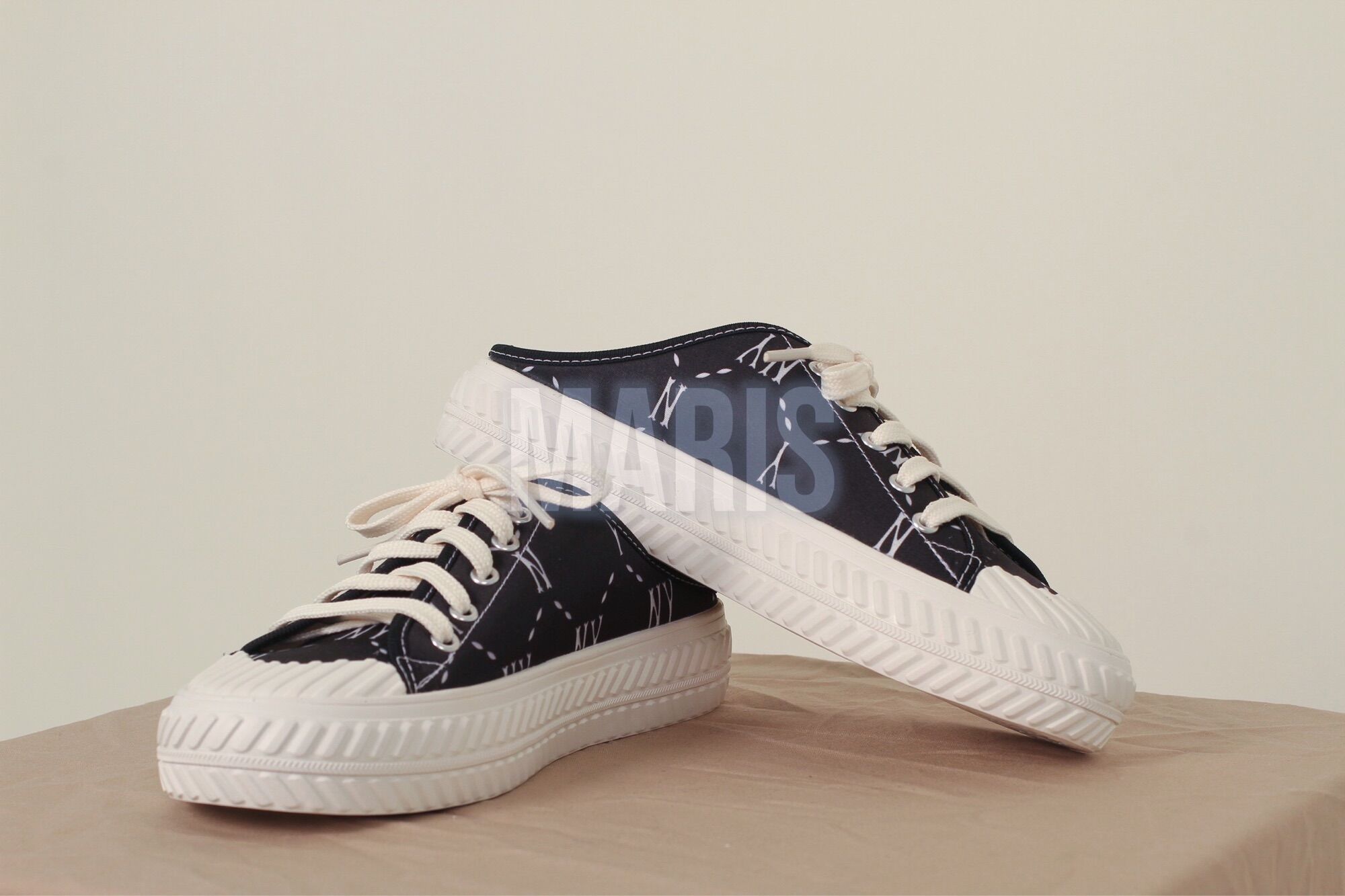 Giày sục nữ M.L.B Ny [ SALE SỐC ] Giày đạp gót vải canvas thêu màu đen-tan Ulzzang mẫu hotrend - Full box - 3