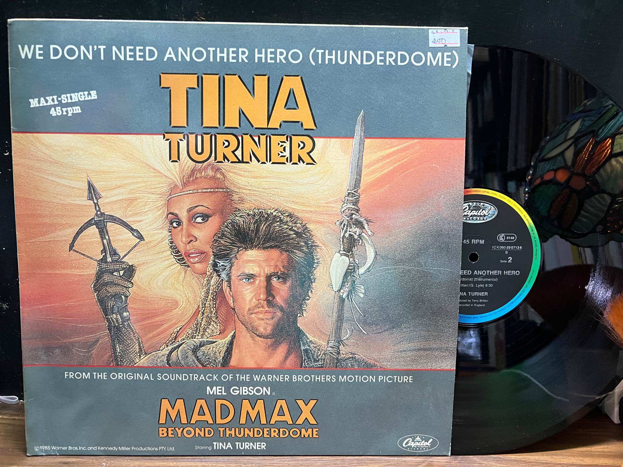 Đĩa than vinyl : của ca sĩ huyền thoại Tina Turner
✅ Album : We Don't Need Another Hero (Thunderdome)