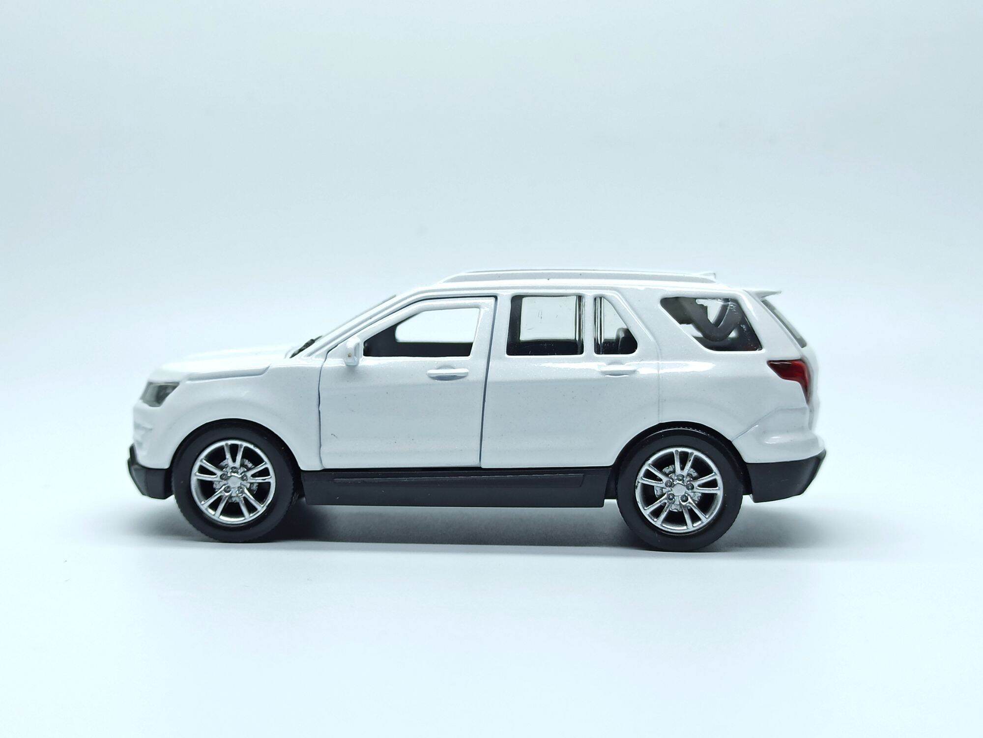 Mô hình xe Ford Explorer