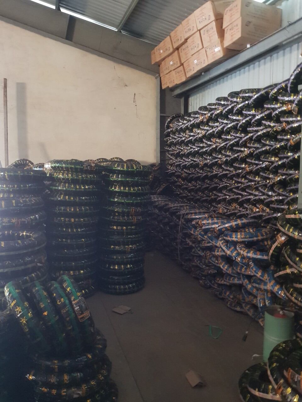 Cặp Vỏ/lốp 100/90-14 và 80/90-16 SH MODE ko dùng săm.