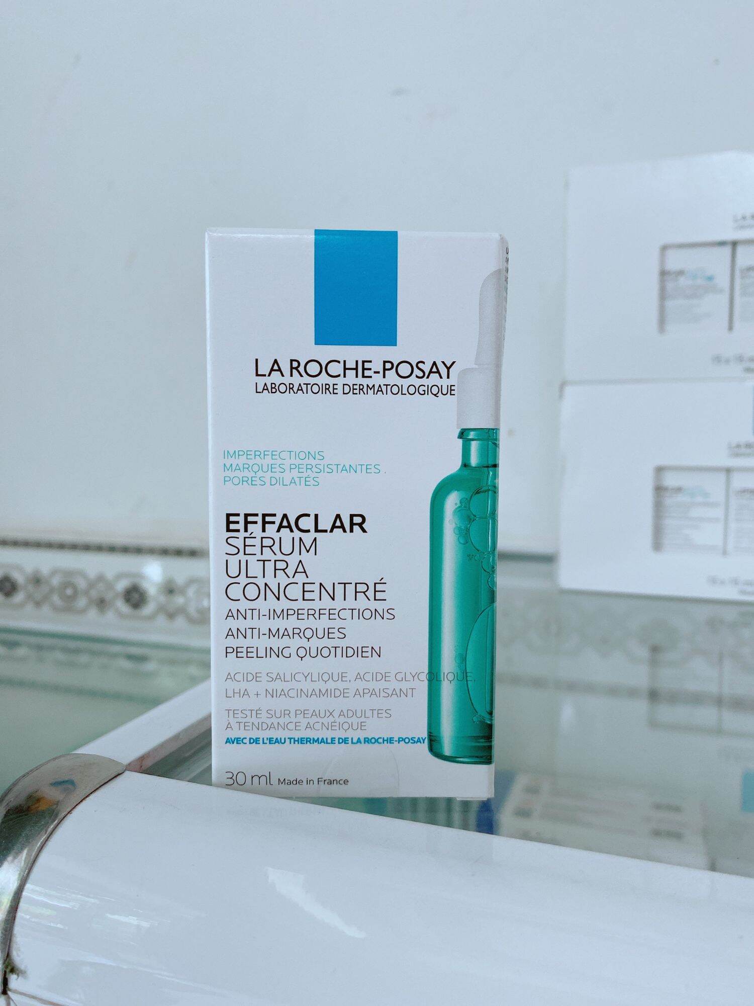 Dưỡng Chất La Roche Posay Effaclar Serum 3 Tác Động Giảm Mụn Thâm Sau Mụn Và Lỗ Chân Lông To 30ml