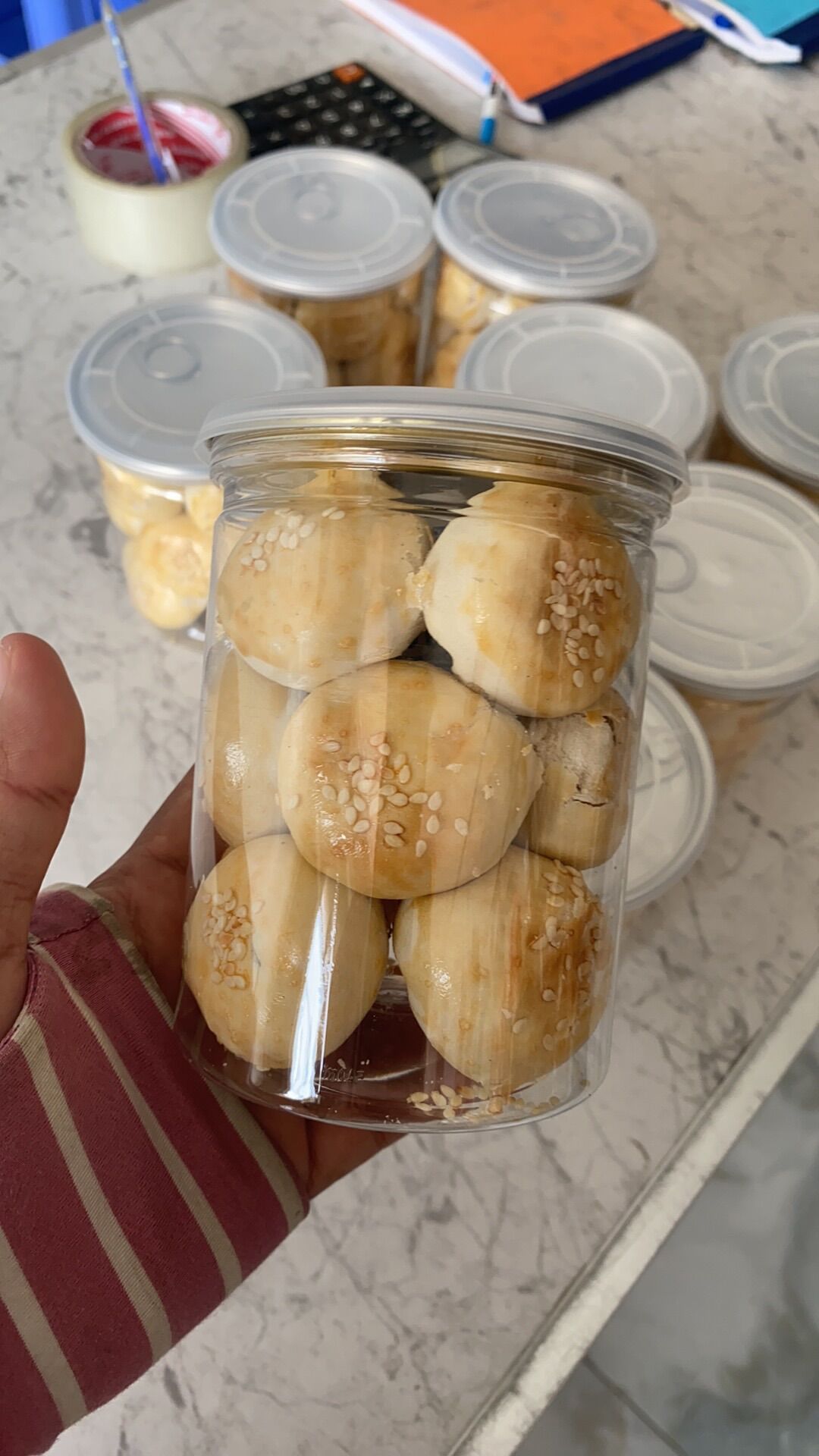 Bánh pía lạp thịt