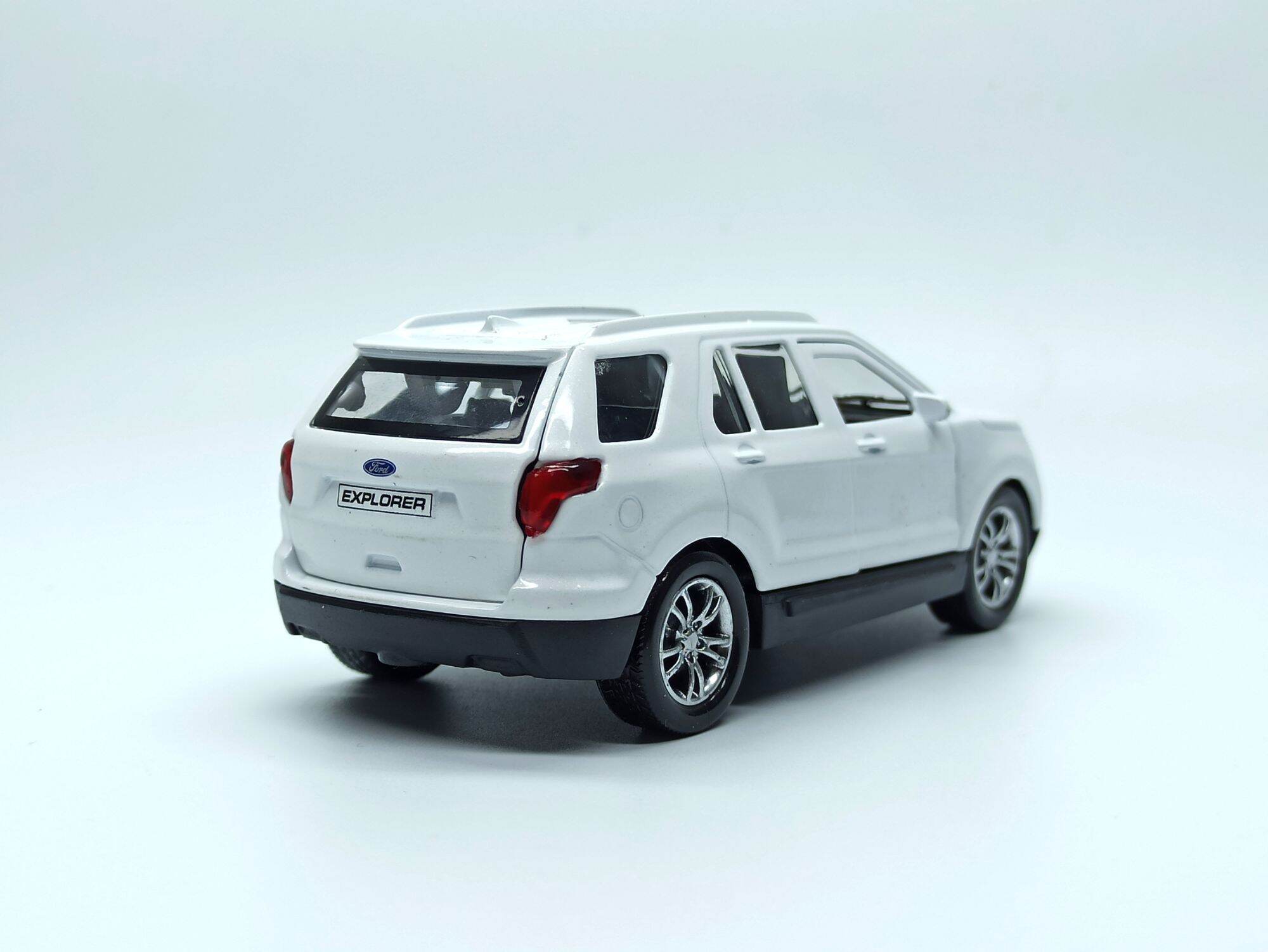 Mô hình xe Ford Explorer