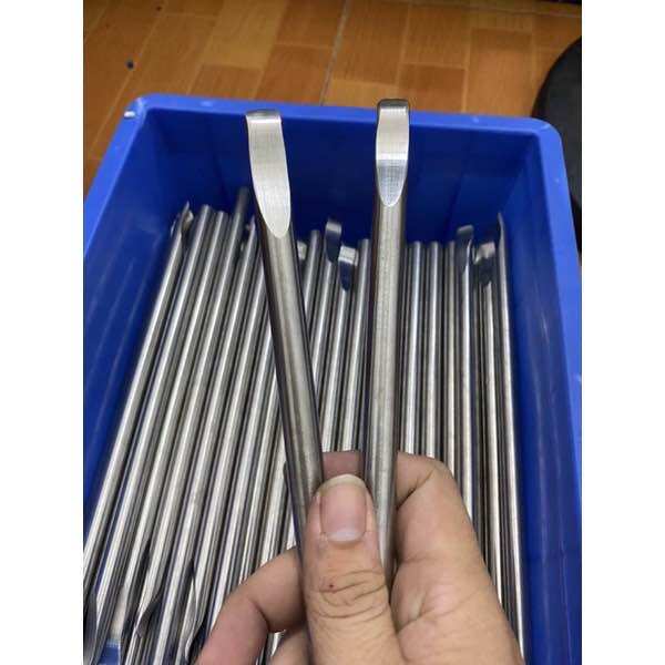 Móc lốp xe máy inox 304 hàng CNC ( phi 14 có nhám chống trơn )