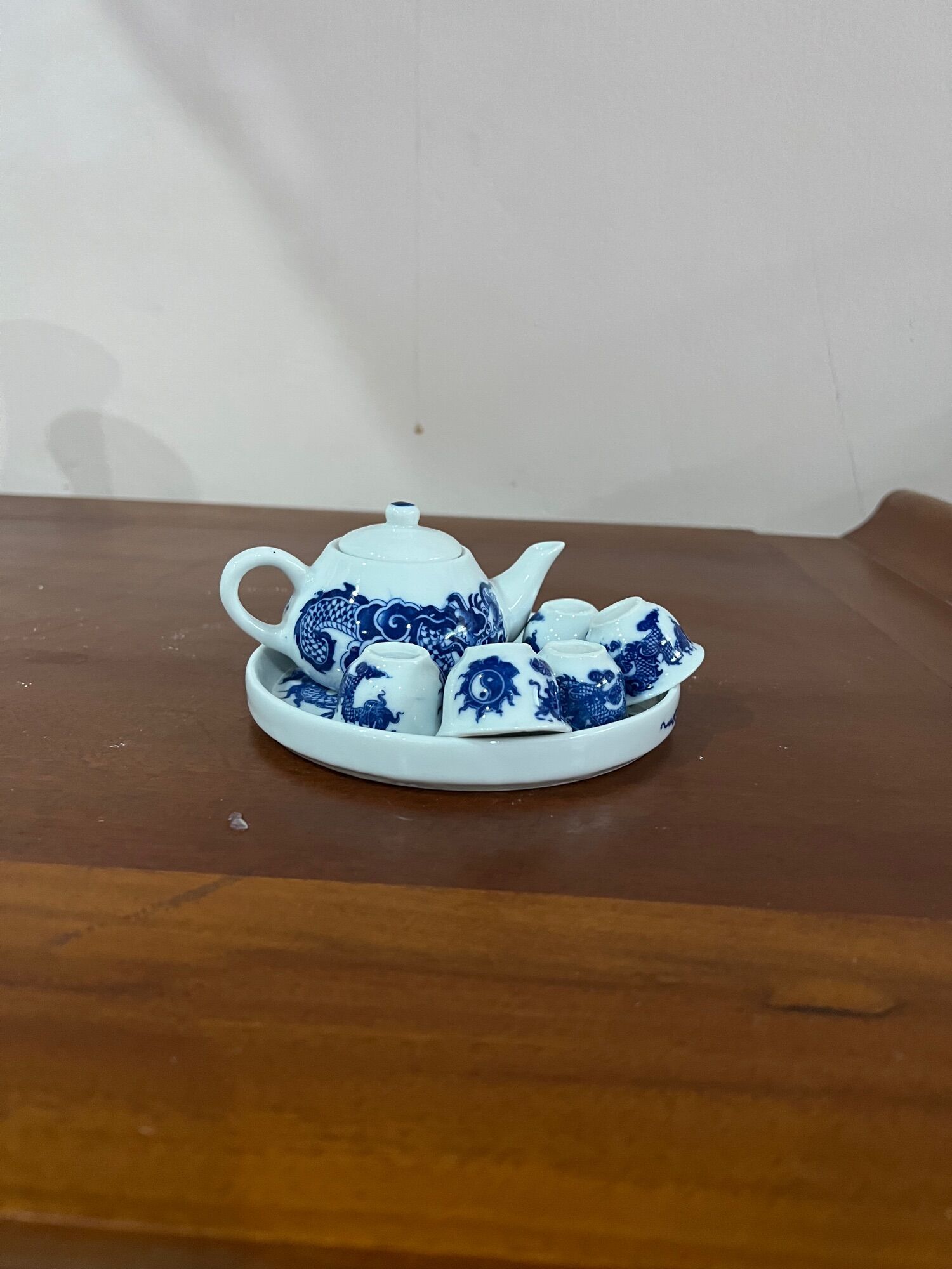 Bộ ấm trà men lam, ấm pha trà bày bàn thờ