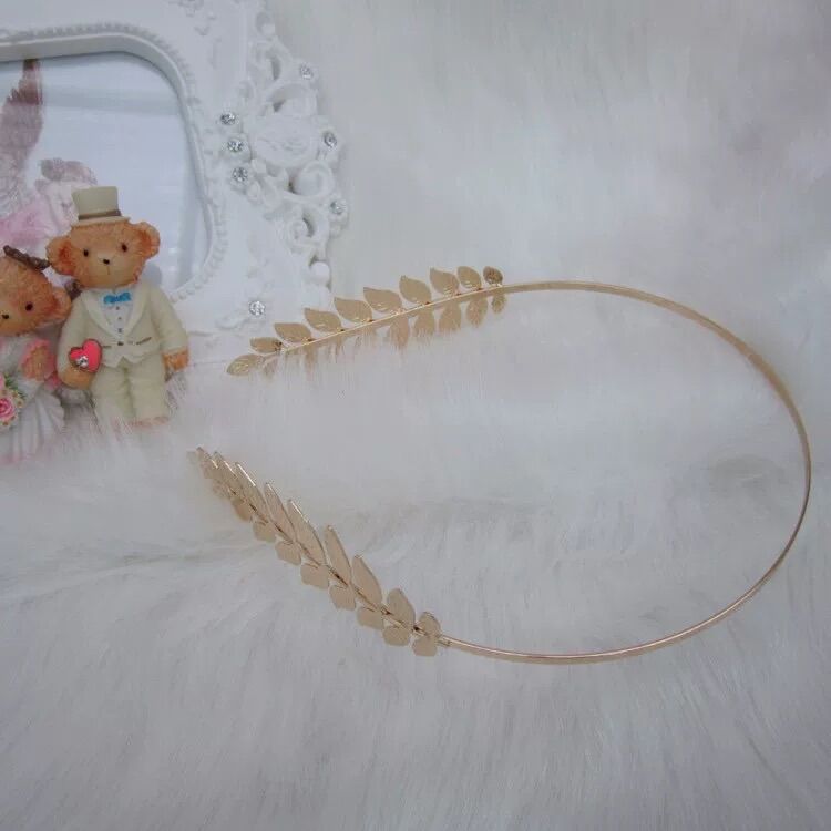 Vương miệng lá nguyệt quế - Arora boutique