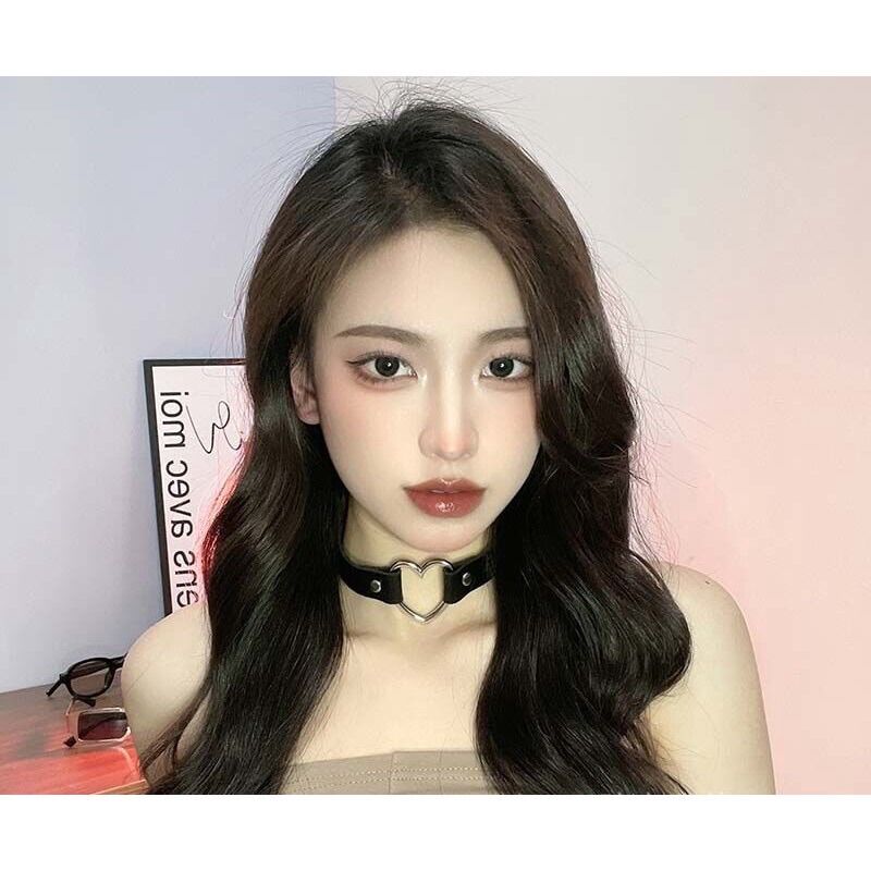 Vòng cổ choker da phong cách gothic