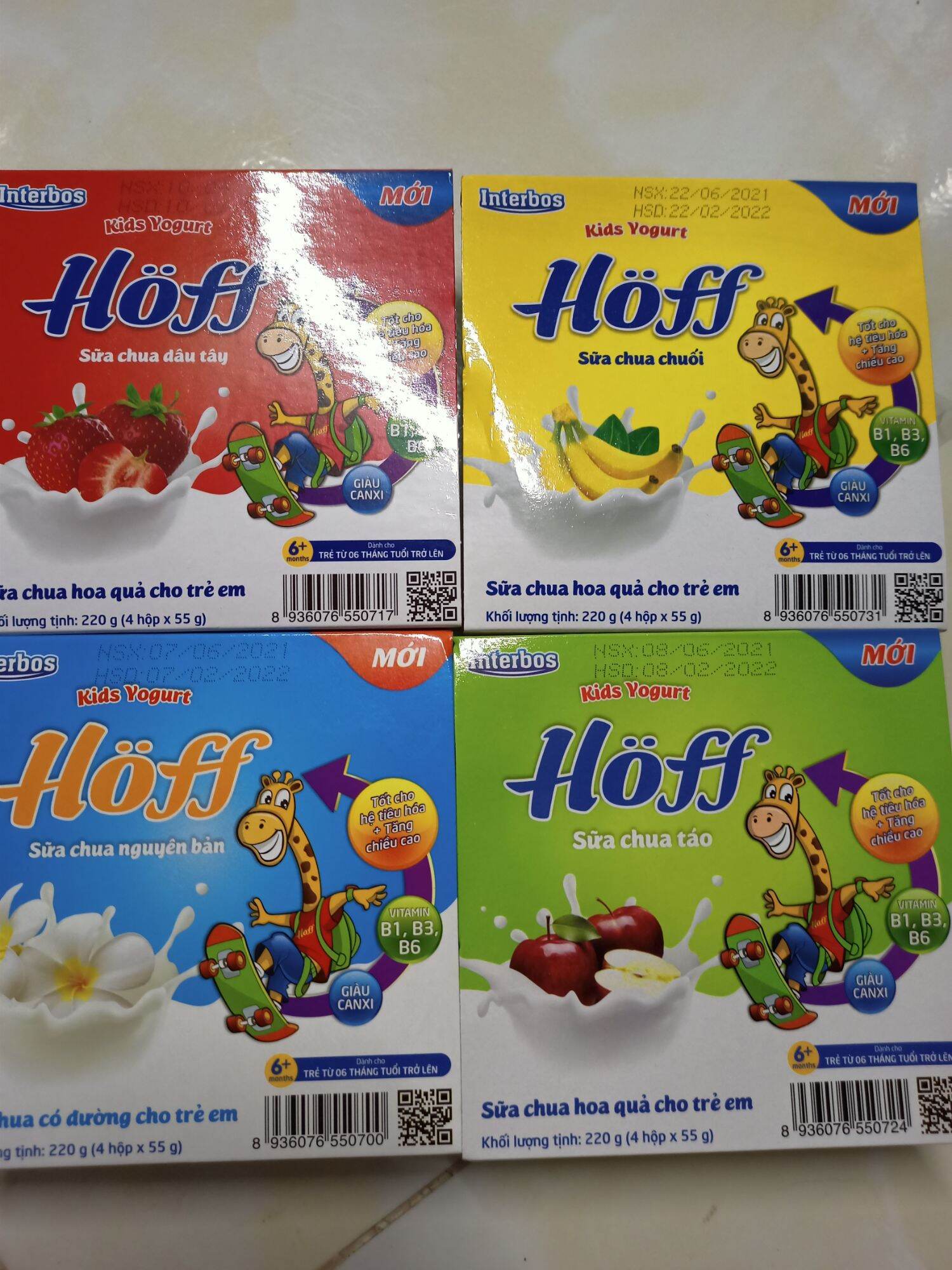 6VỈ /24 HỘP SỮA CHUA HOA QUẢ HOFF MIX 4 VỊ ( CHUỐI,TÁO, TỰ NHIÊN, DÂU ) CHO TRẺ TỪ 6m