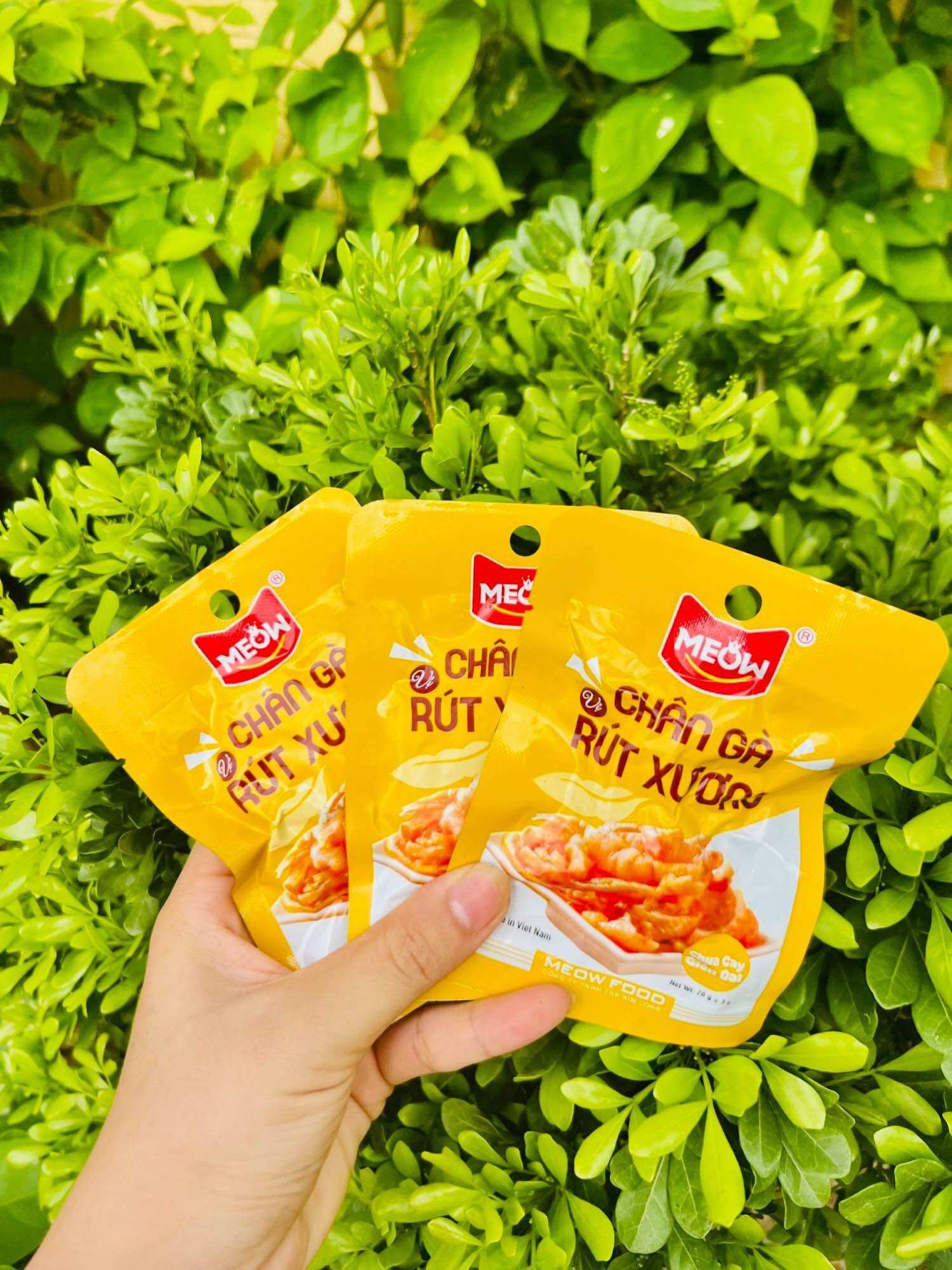 Chân gà rút xương meow