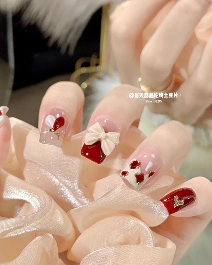 Móng tay giả thiết kế
