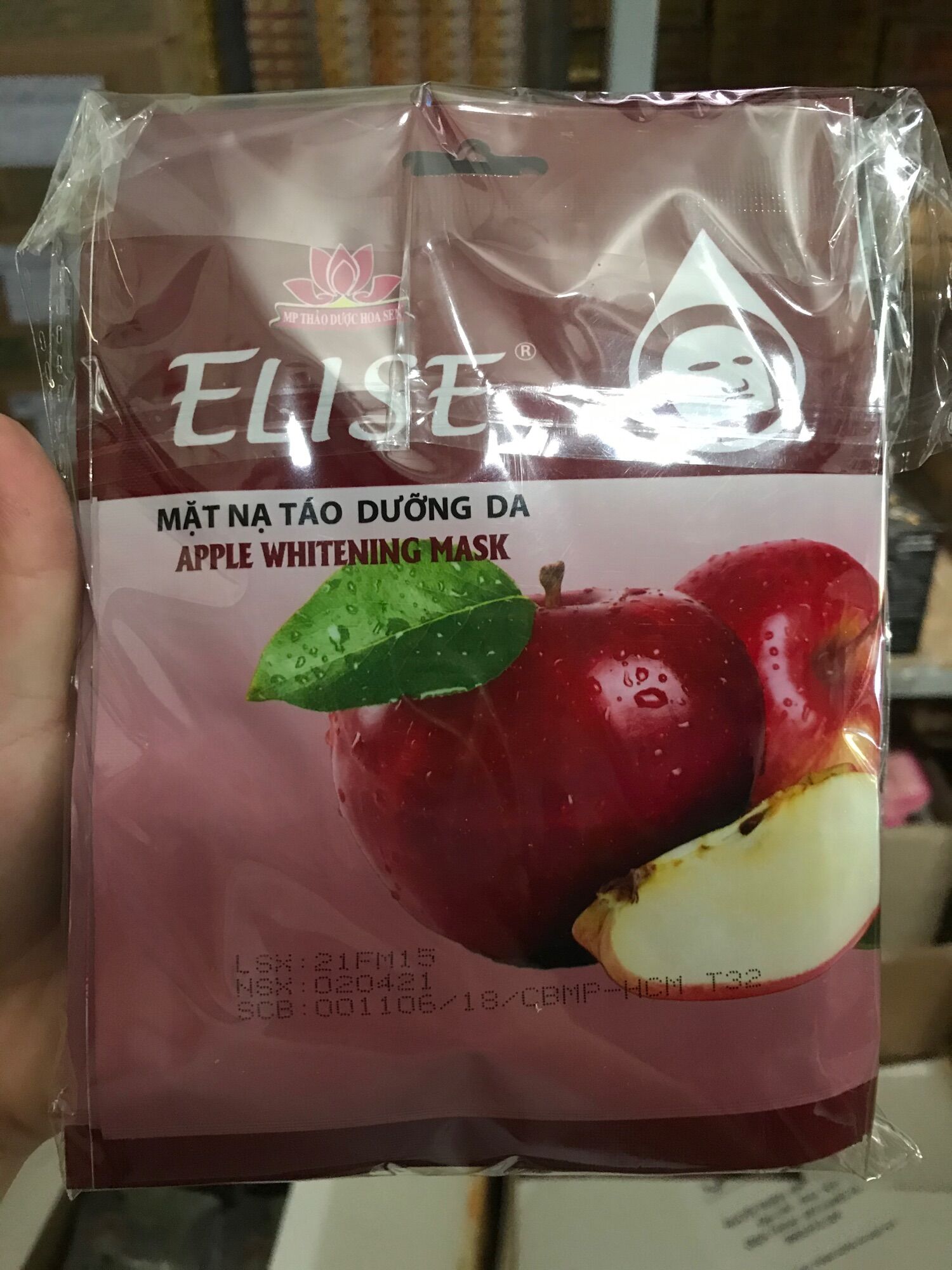 Mặt nạ táo Elise