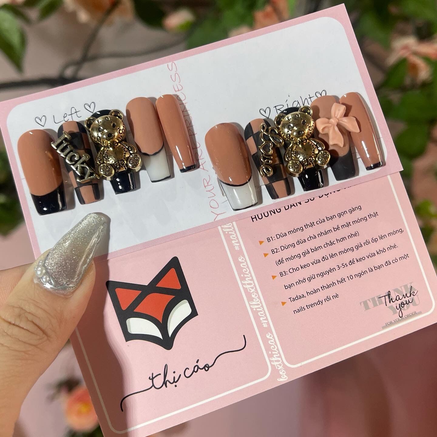 [nails box]