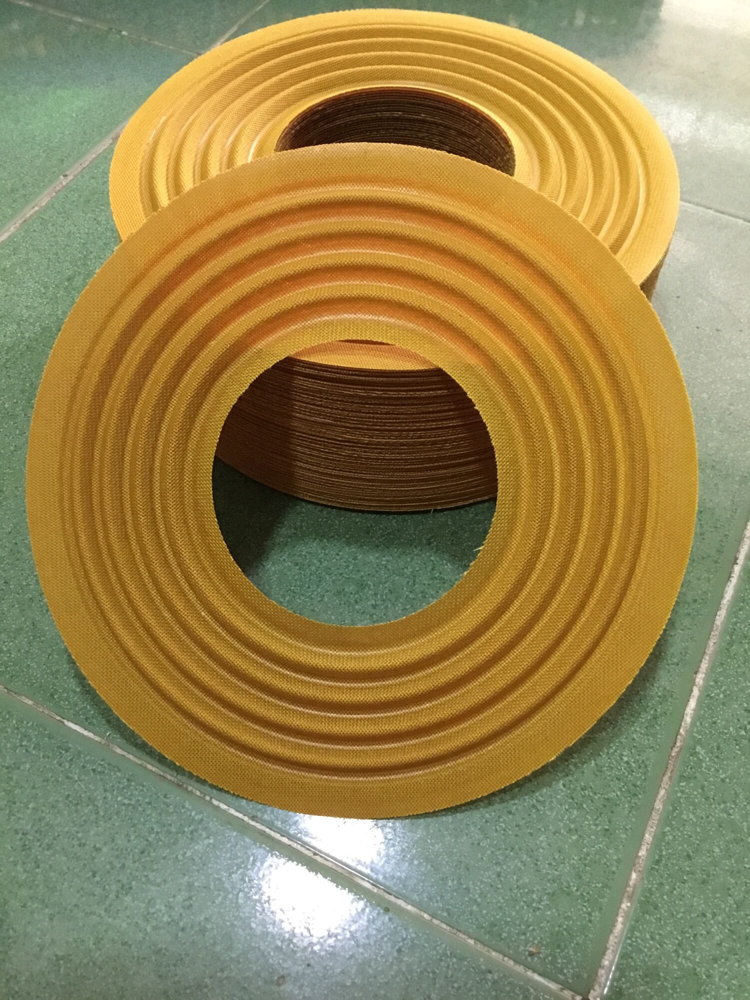 1- nhện loa vàng 23cm lỗ coil 100 bằng
