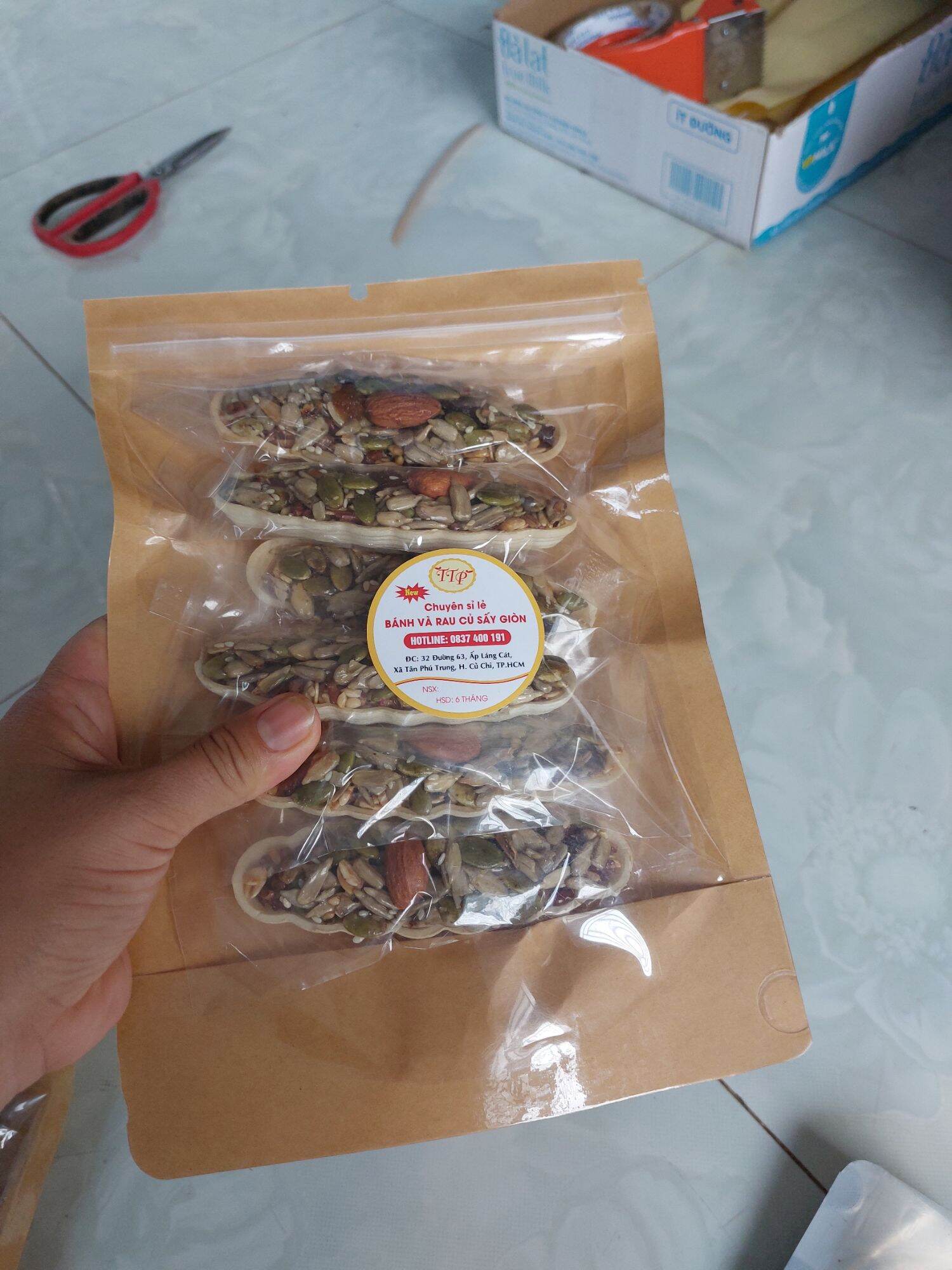 bánh thuyền mix hạt. gói 500gr 150k