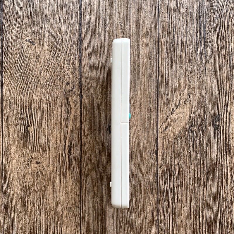 REMOTE MÁY LẠNH DAIKIN CHĨNH HÃNG 1 nút xanh ( tặng pin )