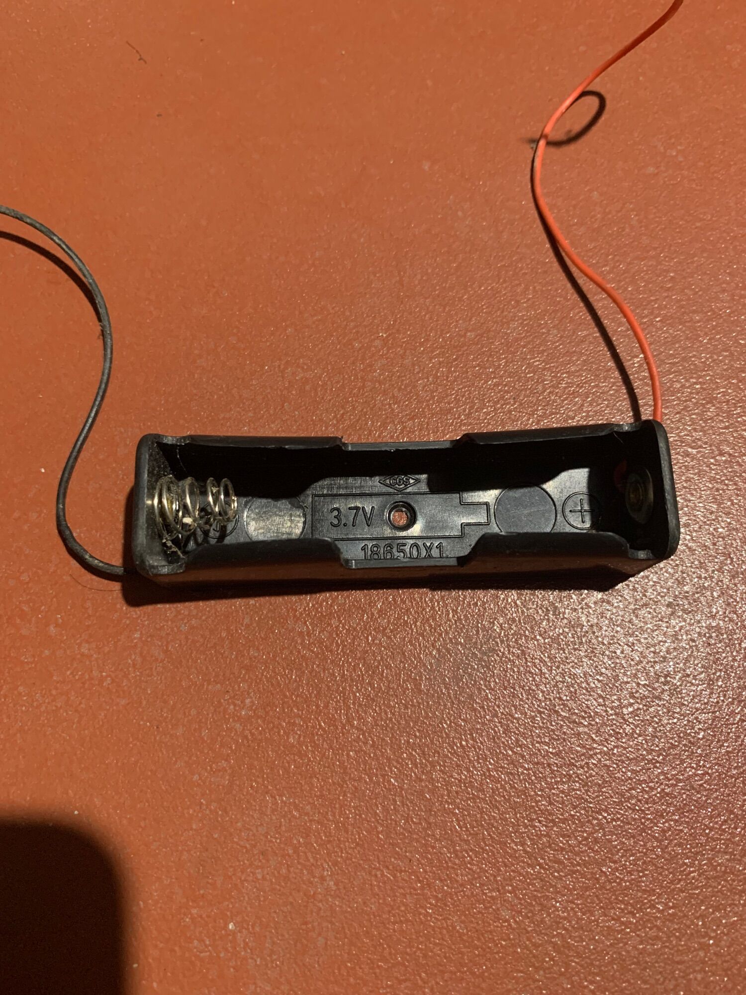 Đế pin 16850