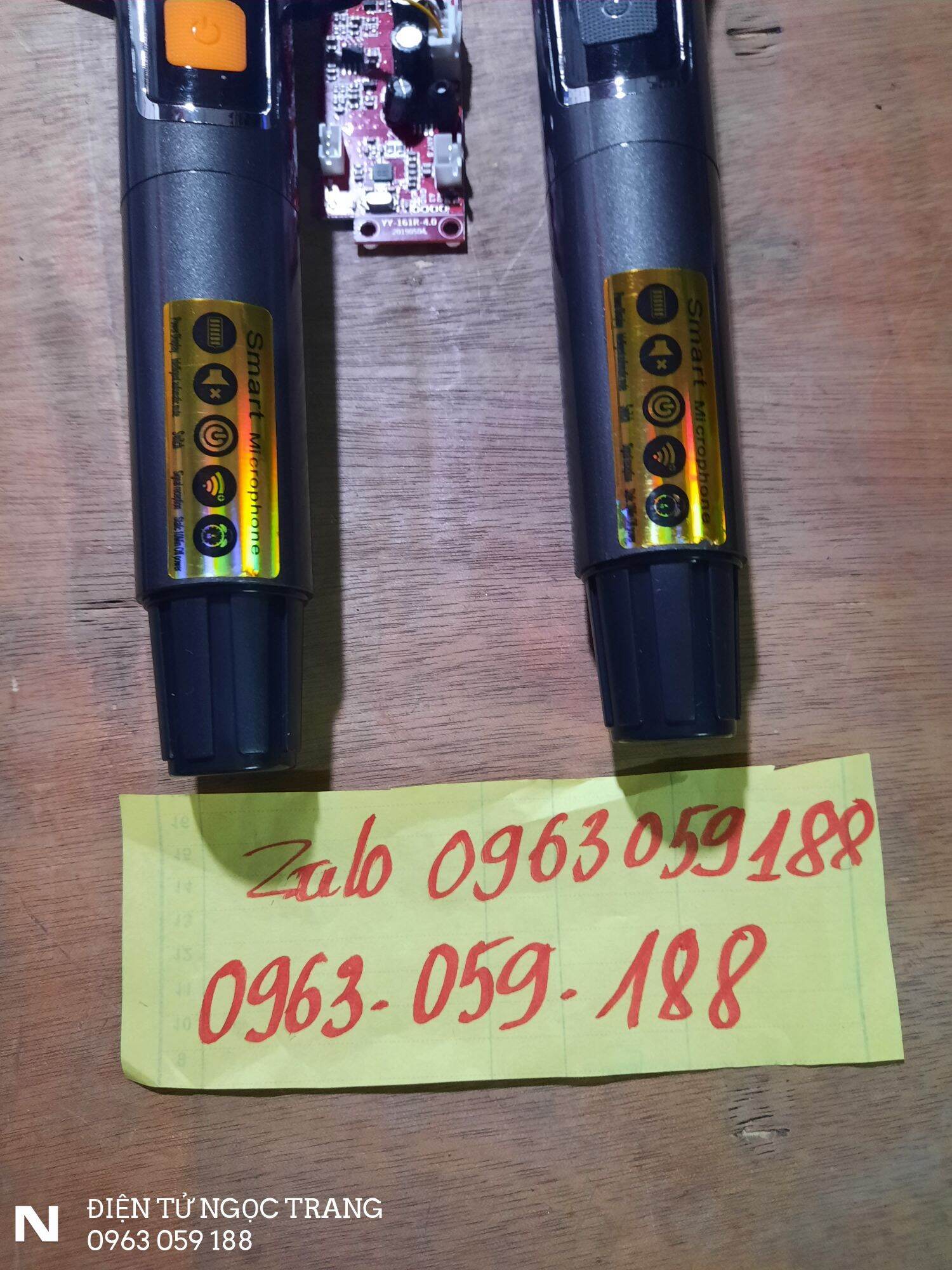 Micro UHF Không Dây Cho Loa Kéo Set Tần Số  Chuyên Dụng