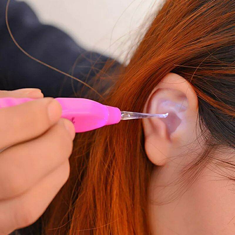 Dụng cụ lấy ráy tai có đèn trợ sáng