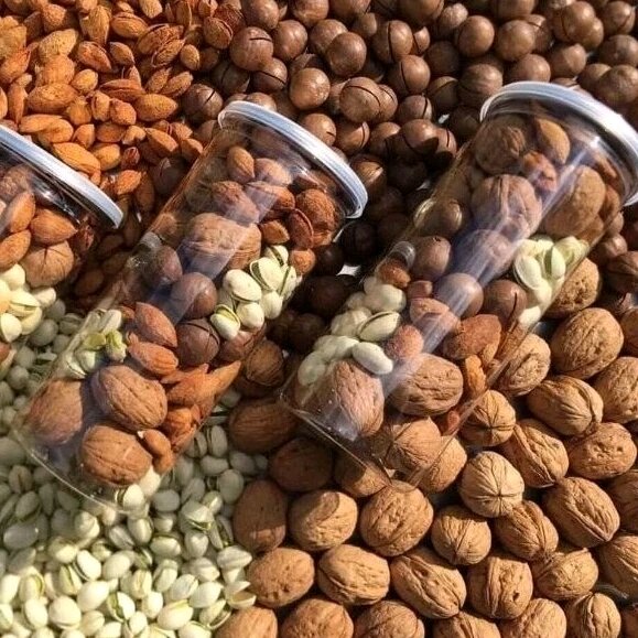 Hạt dinh dưỡng mix 5 loại hạt macca, hạt điều, óc chó, hạt dẻ cười, hạt hạnh nhân hộp 500g loại cao câp
