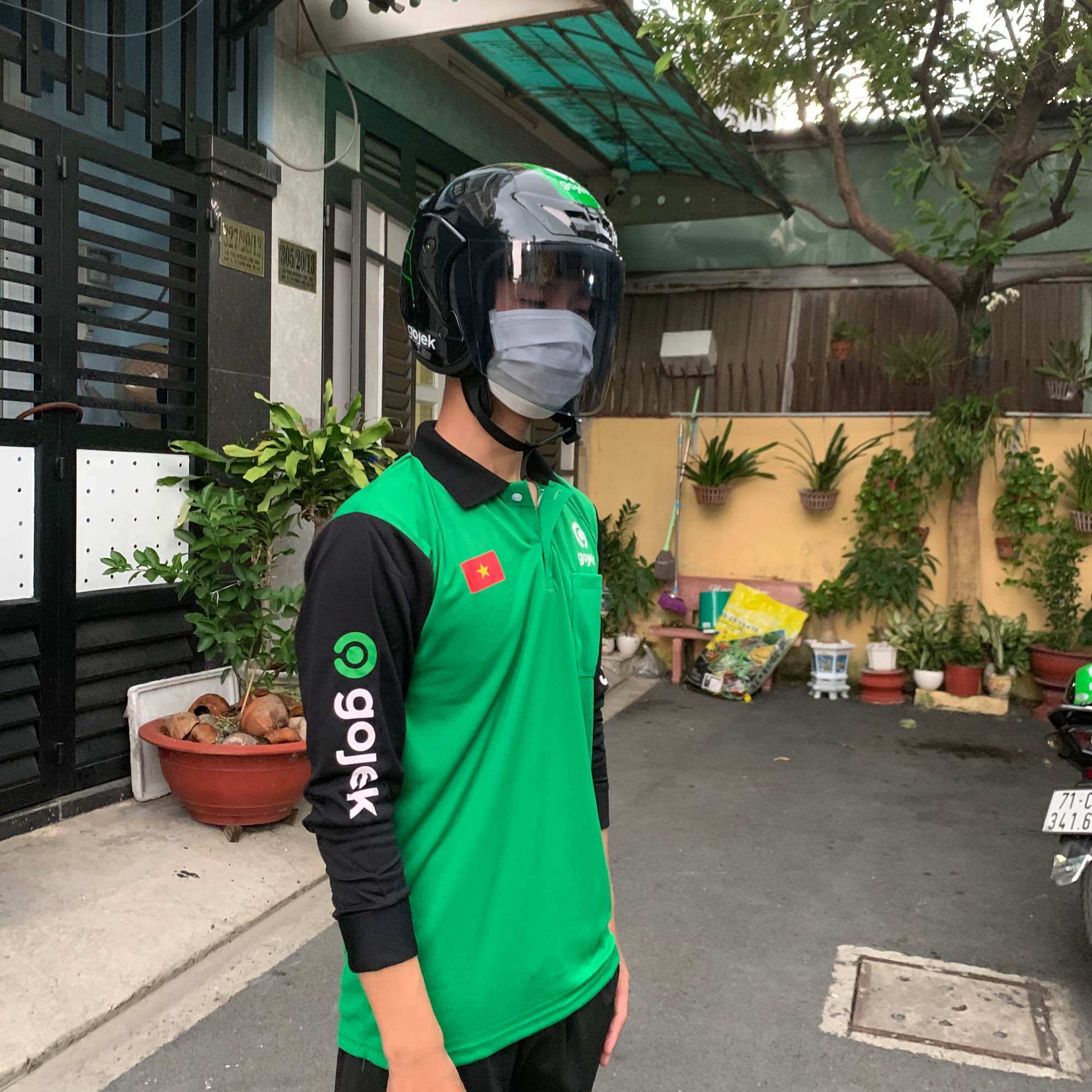 áo thun gojẹkkk tay vải thun cotton