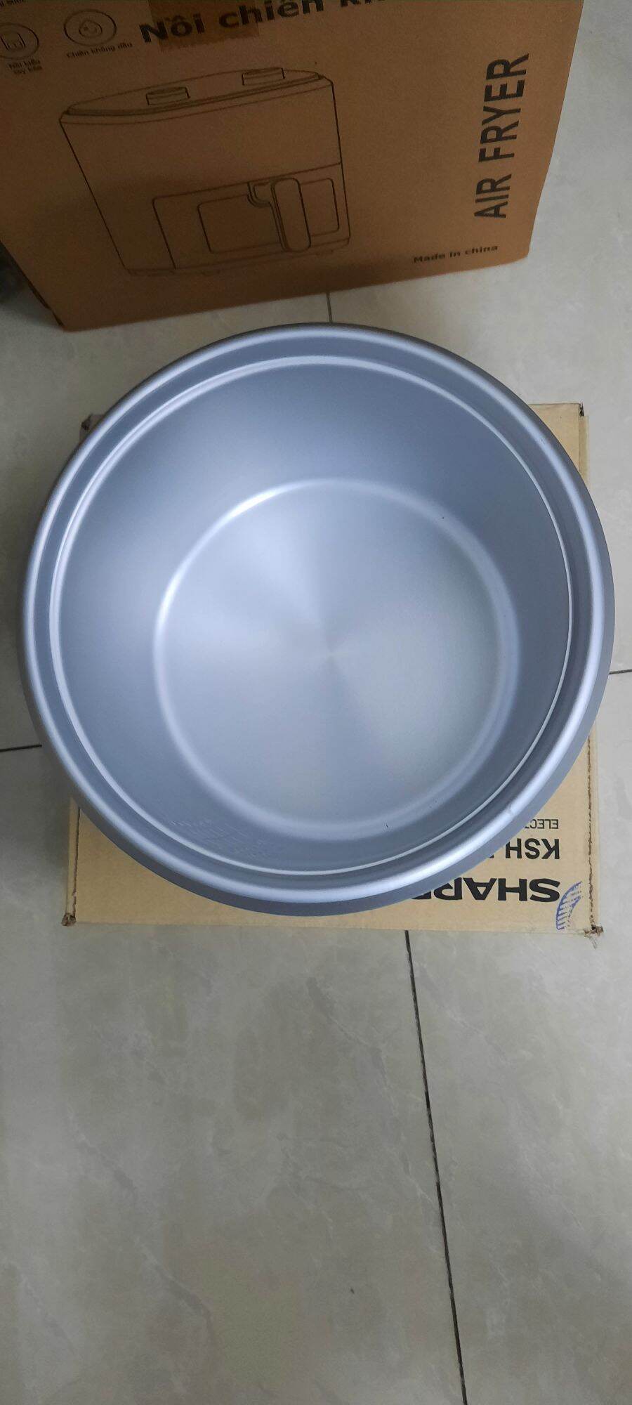 (ĐM THANH HƯƠNG-Q6) Nồi cơm điện Sharp 1.1L, sản xuất Thái lan