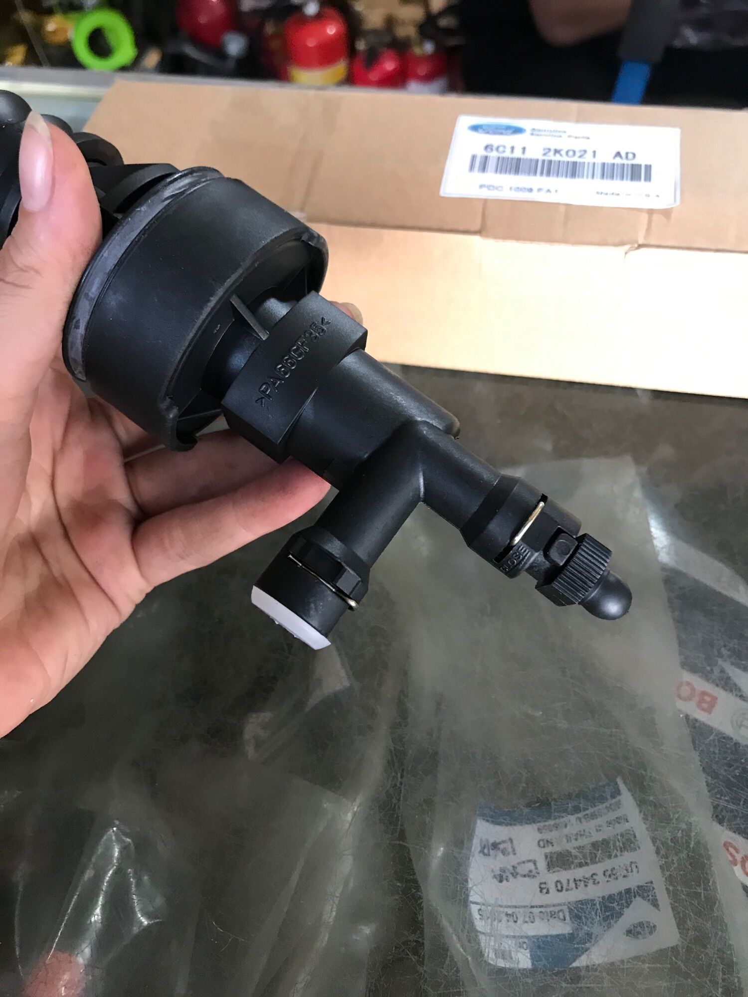 Heo Ly Hợp Dưới (Heo Ambraya Dưới) Ford Transit 2003-2006