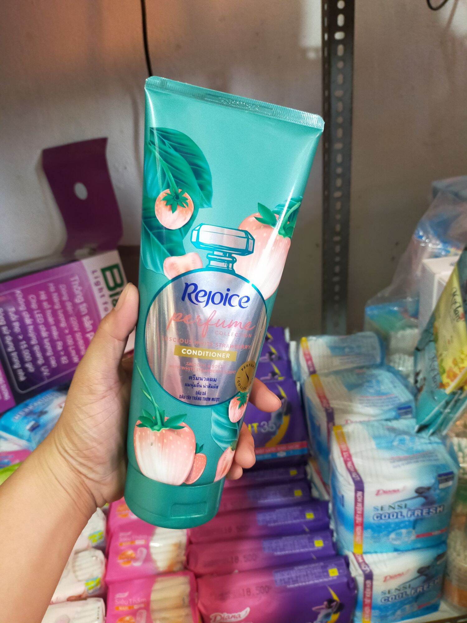 Dầu xả rejoice 320ml