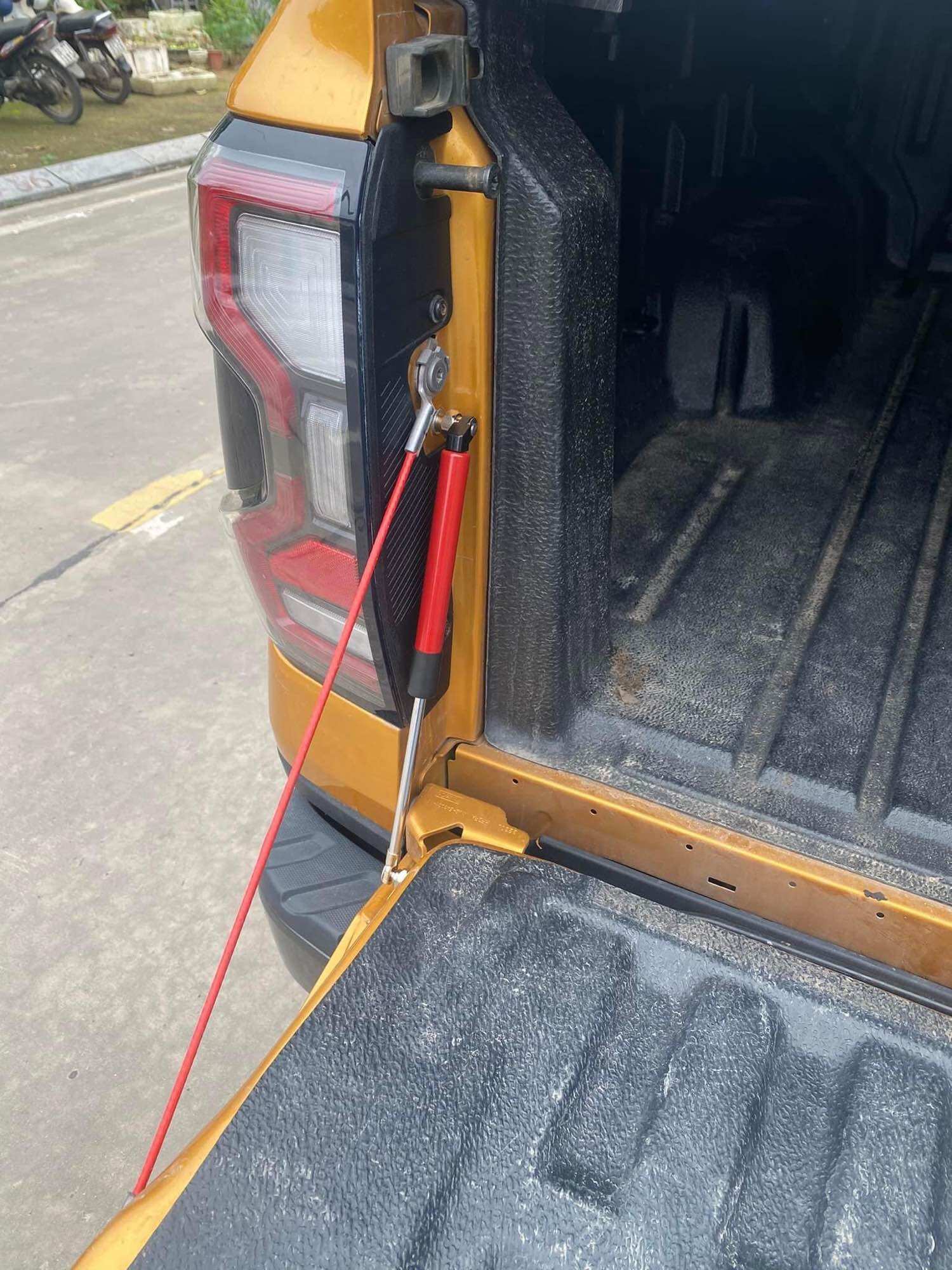 Ty bửng option lắp cho Ranger 2023+