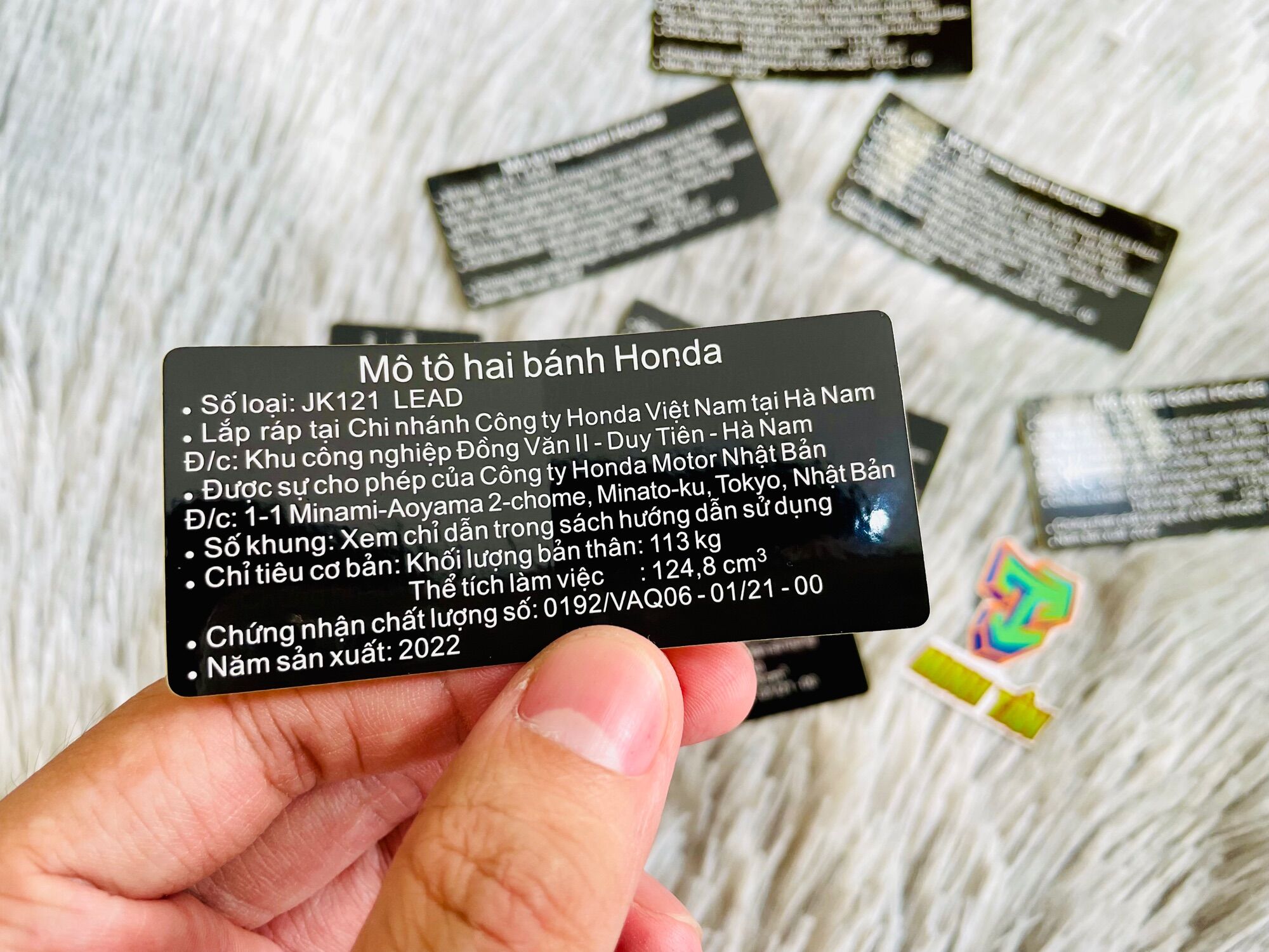 Tem thông số năm sản xuất và tem thông số lốp Lead 125