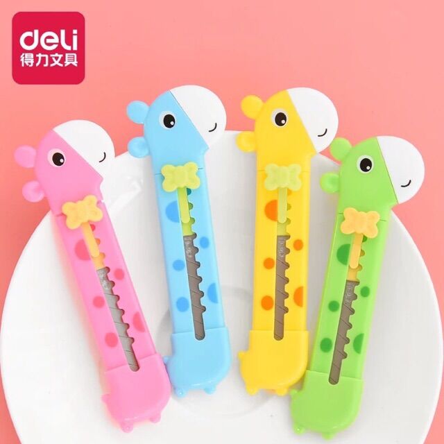 Dao rọc giấy hình hươu Deli