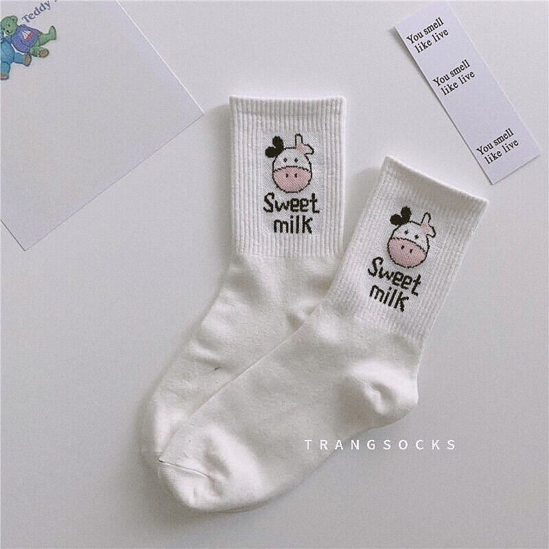 Tất cao cổ hoạ tiết bò sữa