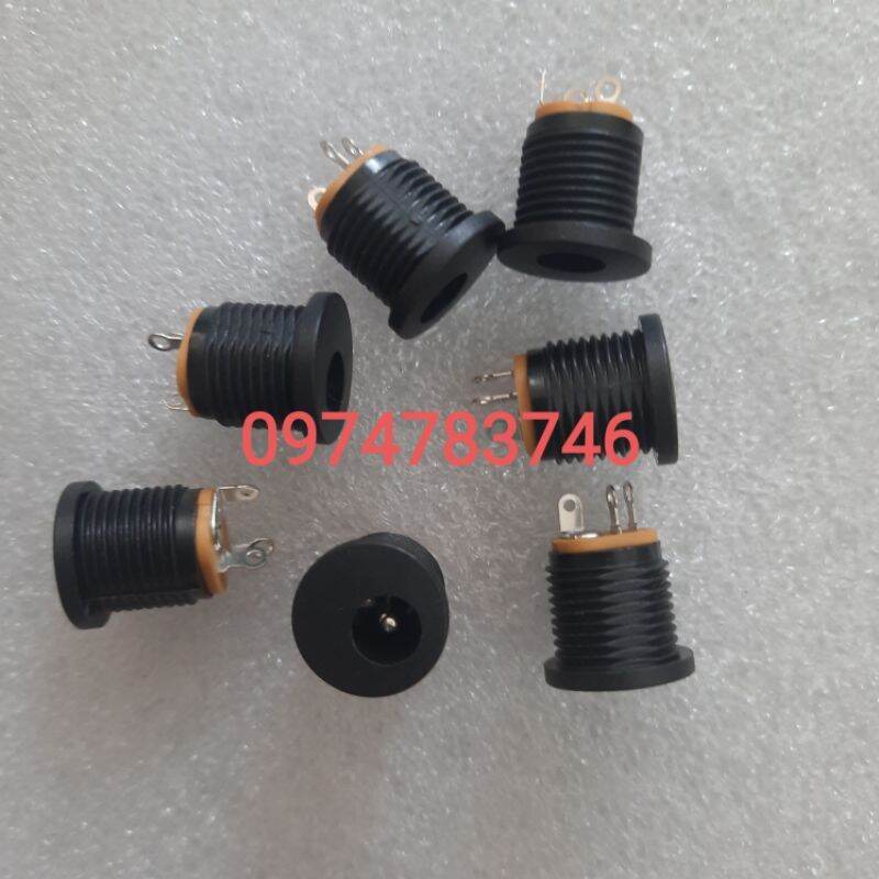 1 đôi jack cắm đực cái 5-12v. 5.5mm