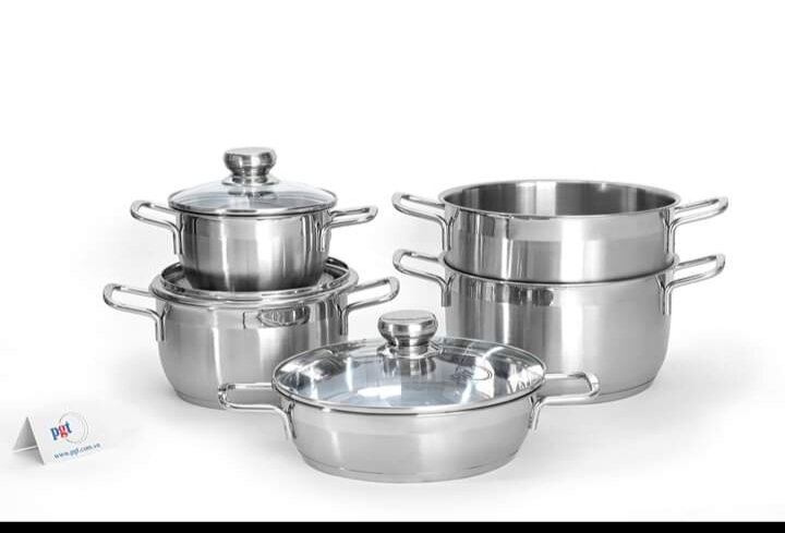 Bộ nồi inox 430_ 3 đáy nắp kính : gồm 1 nồi 16cm , 1 nồi 20 cm ,1 nồi 24 cm ,1 hấp 24 cm, 1 chảo caro 24 cm