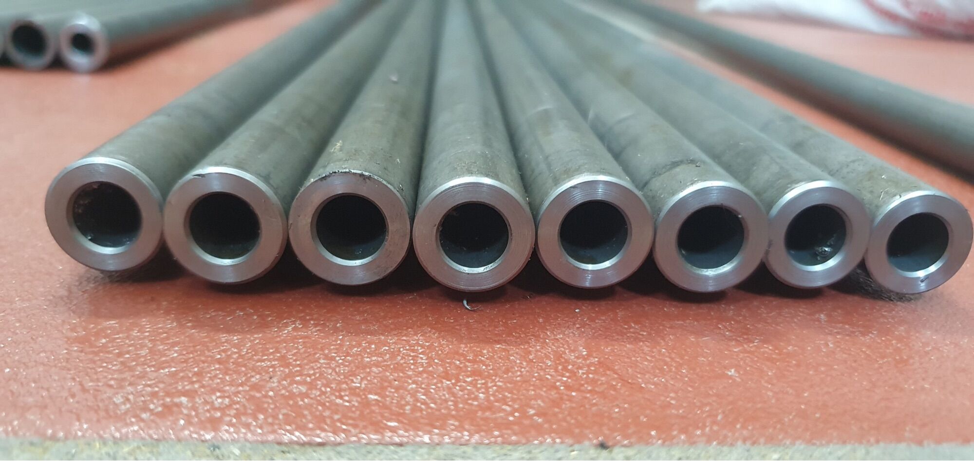 Ống thép đúc phi 16 lỗ 9.05 ly dài 65cm
