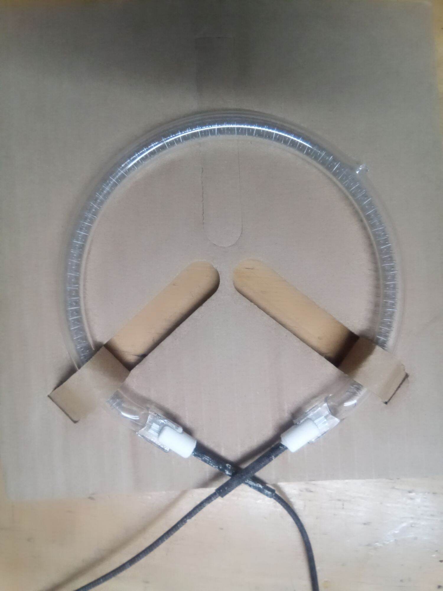 Bóng đèn nồi chiên không dầu đường kính 13 cm.