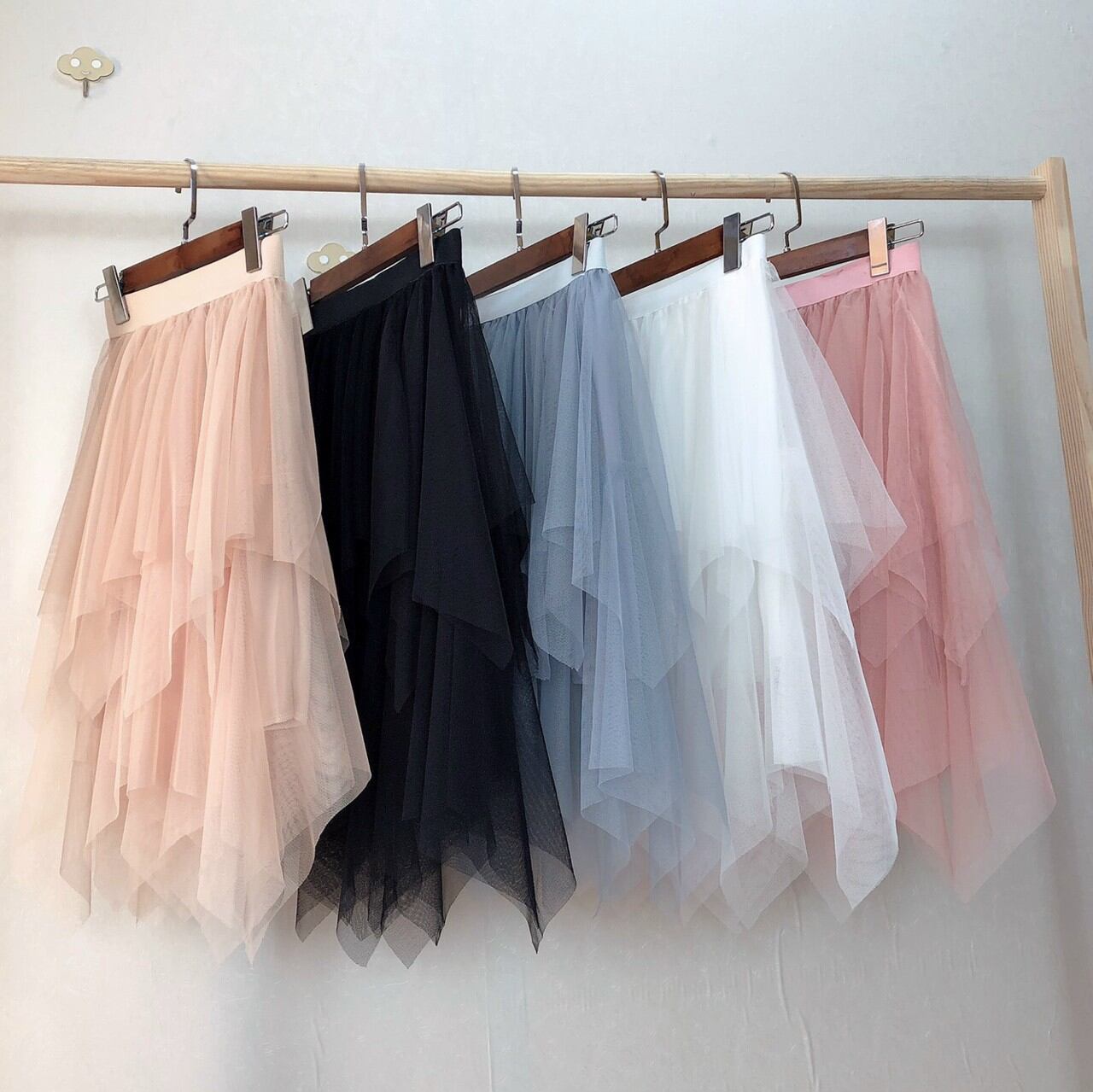 CHÂN VÁY LƯỚI TẦNG NHỌN