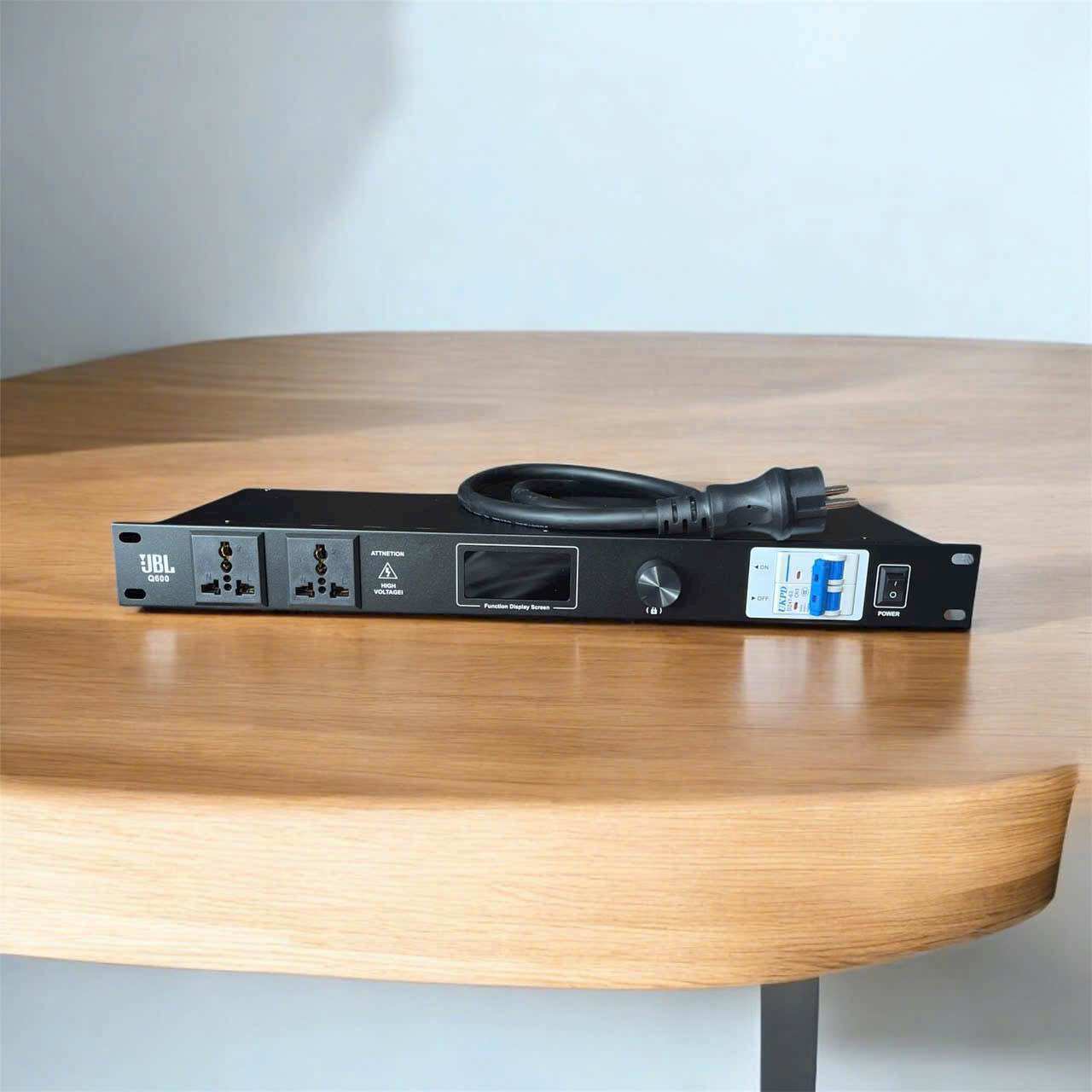 quản lý nguồn jbl Q800